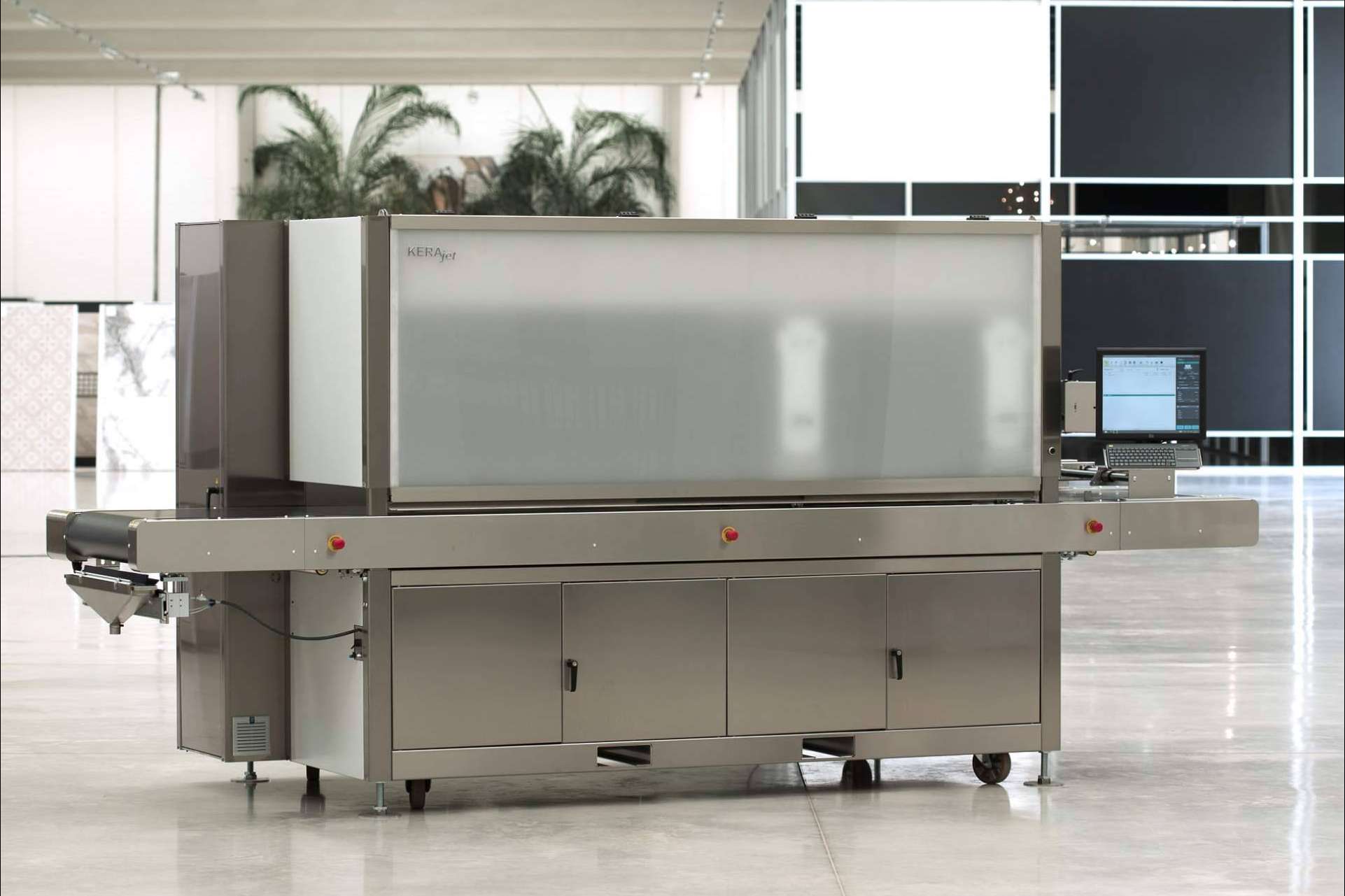 KERAjet presenta su innovador sistema de impresión de cerámica digital en SIMA