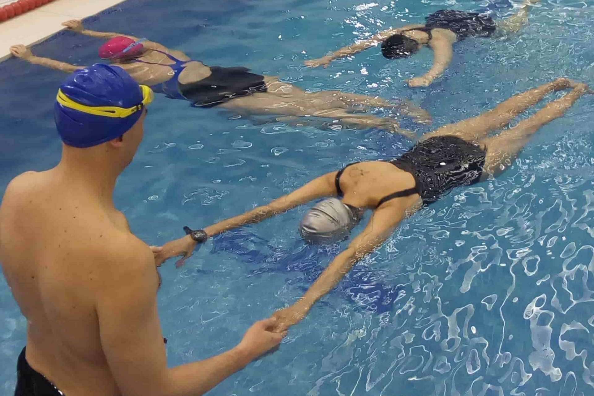 Superar el miedo al agua con el método impartido por Nadar Sin Miedo