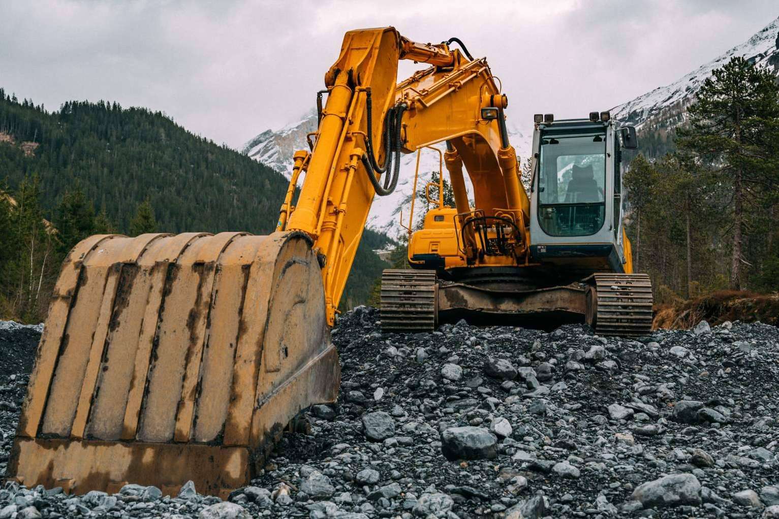 Equipzilla es la compañía de alquiler de elevadores de tijera