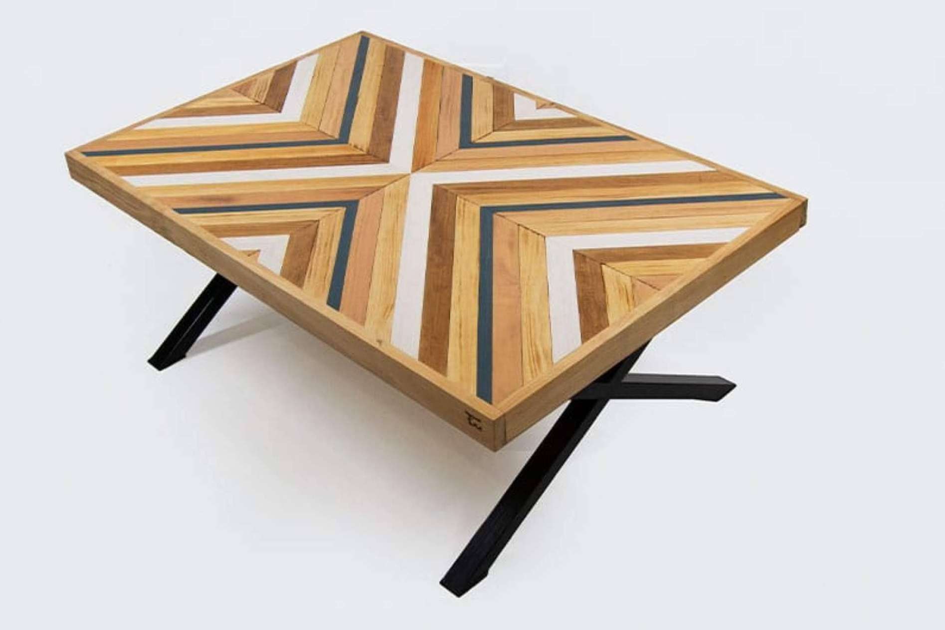 TrueWood distribuye muebles de madera y otros productos de decoración hechos a mano, con materiales 100 % naturales
