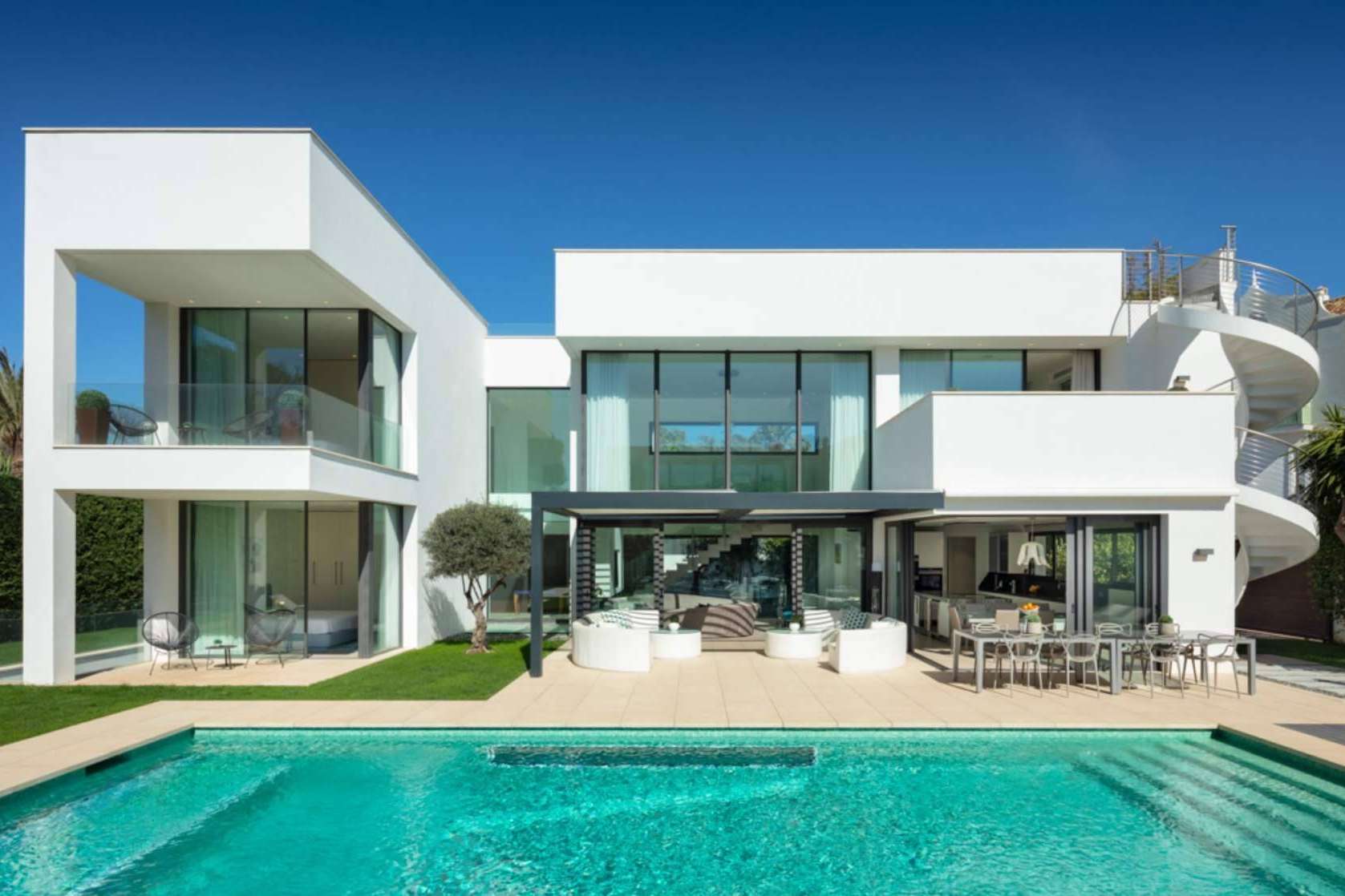 Casas de lujo ubicadas en Marbella y sus alrededores, disponibles en Zeuthen & Company