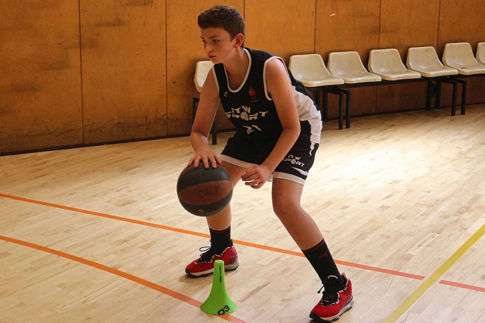 Cómo influye el trabajo de la preparación física en la mejora de un jugador de baloncesto, por ITW Sport