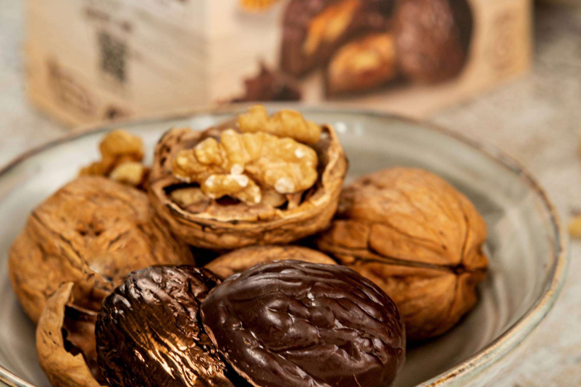 La nueva marca de bombones de chocolate con forma de nuez cada vez más aclamada en Europa, Nuche