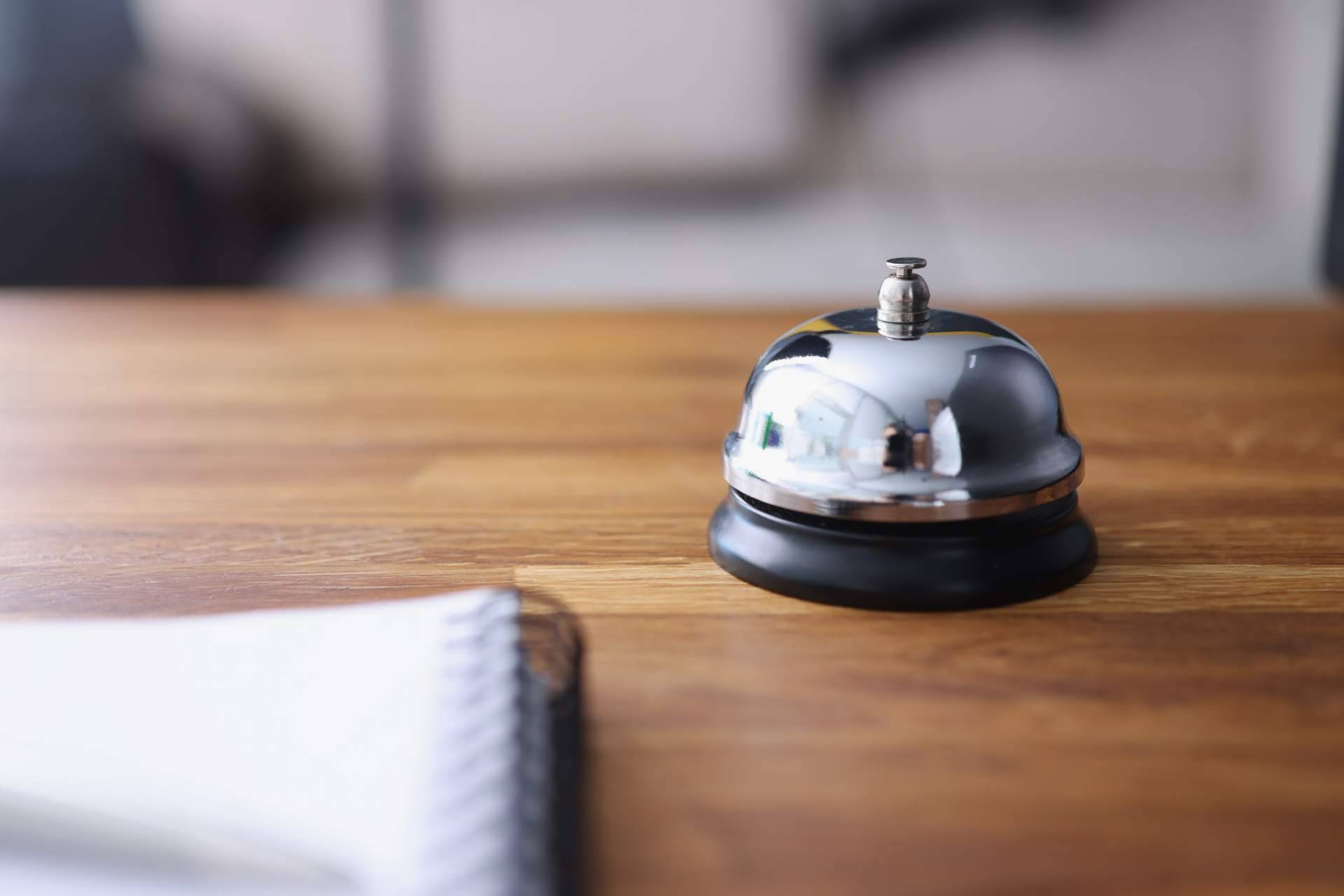 El servicio de gestión de hoteles, edificios de apartamentos u hostales de ROOMTORENT