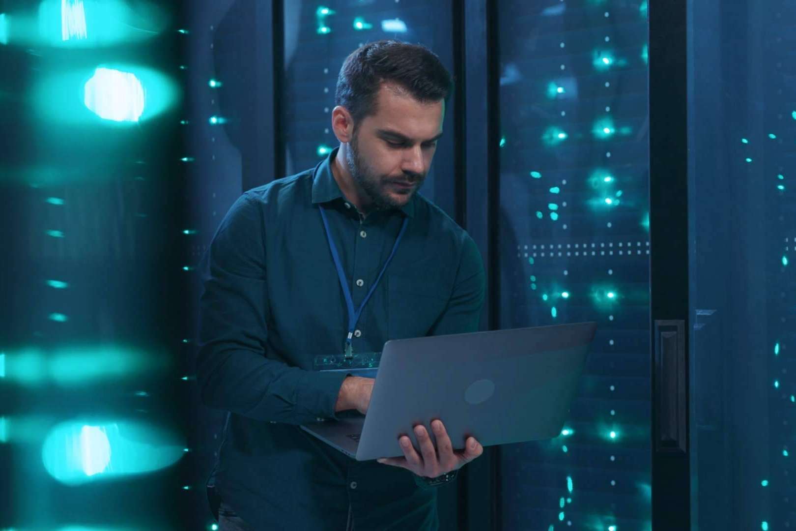 Consultorías profesionales y servicios de seguridad ofensiva y gestionada