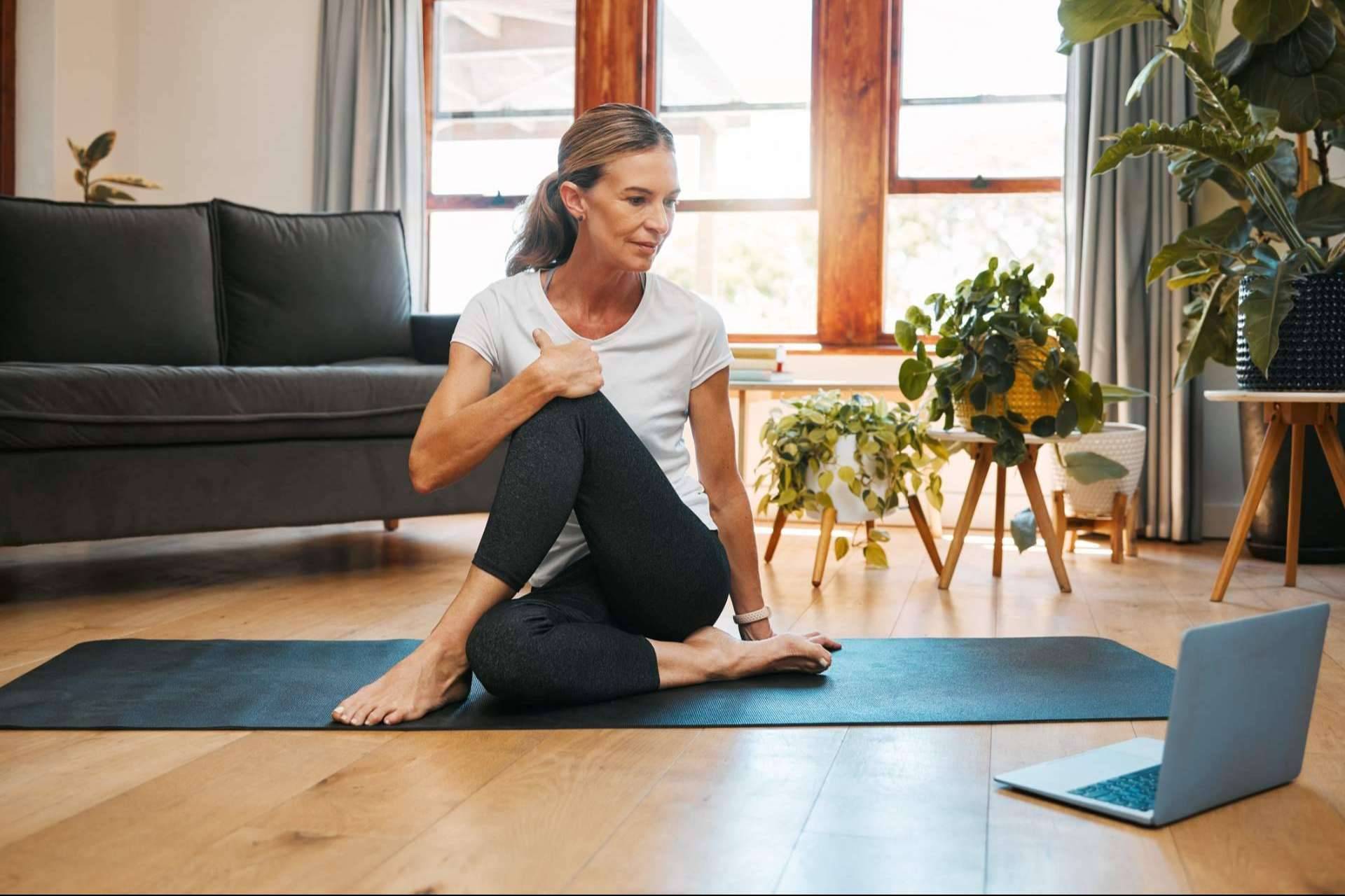 eeMindful sobre las diferentes ventajas que ofrece el yoga