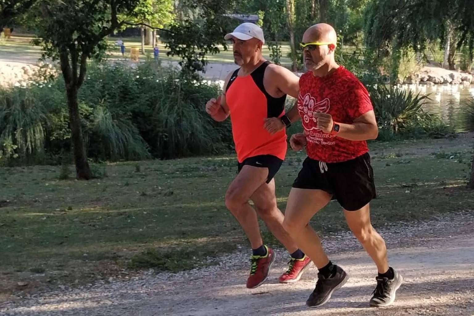 Ponerse en forma junto a corredores expertos de manera presencial o online, por la escuela Desafío Running Móstoles