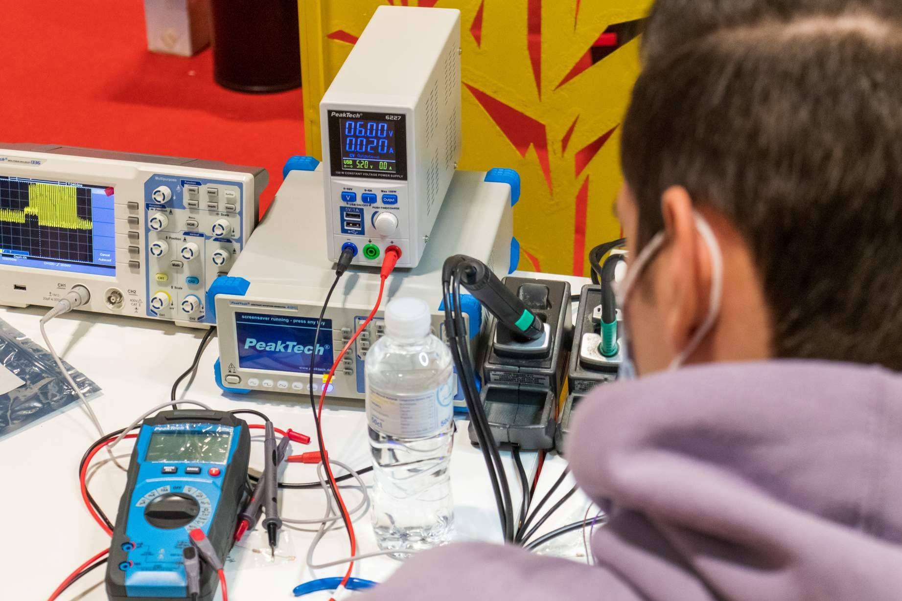 Las competiciones de los skills de FP en España patrocinadas por la marca PeakTech
