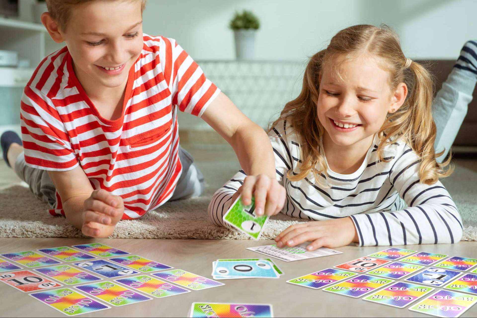 Lúdilo trae a España Skyjo, el juego de cartas que arrasa en Europa