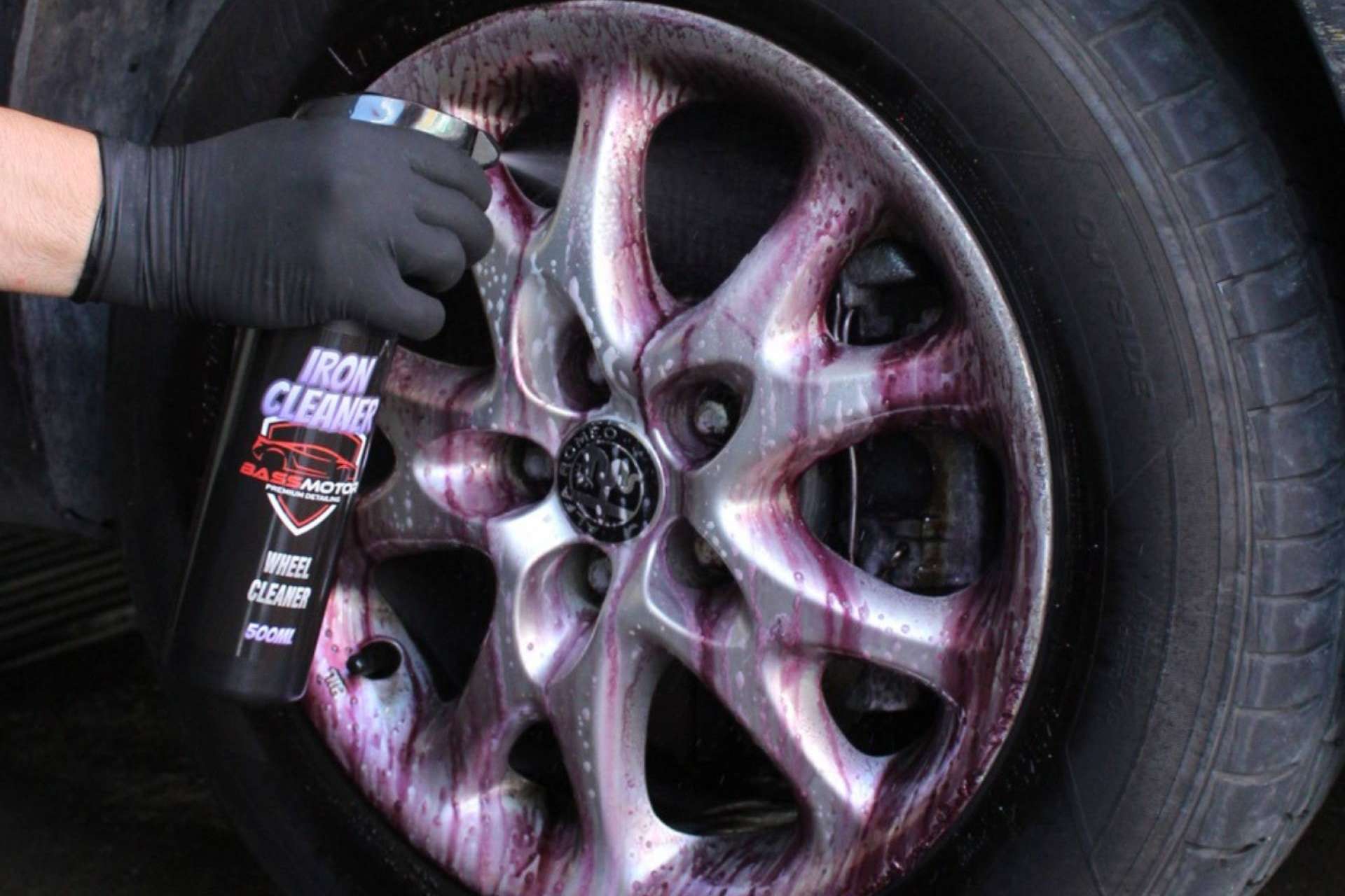 Limpiar el coche con productos económicos y profesionales