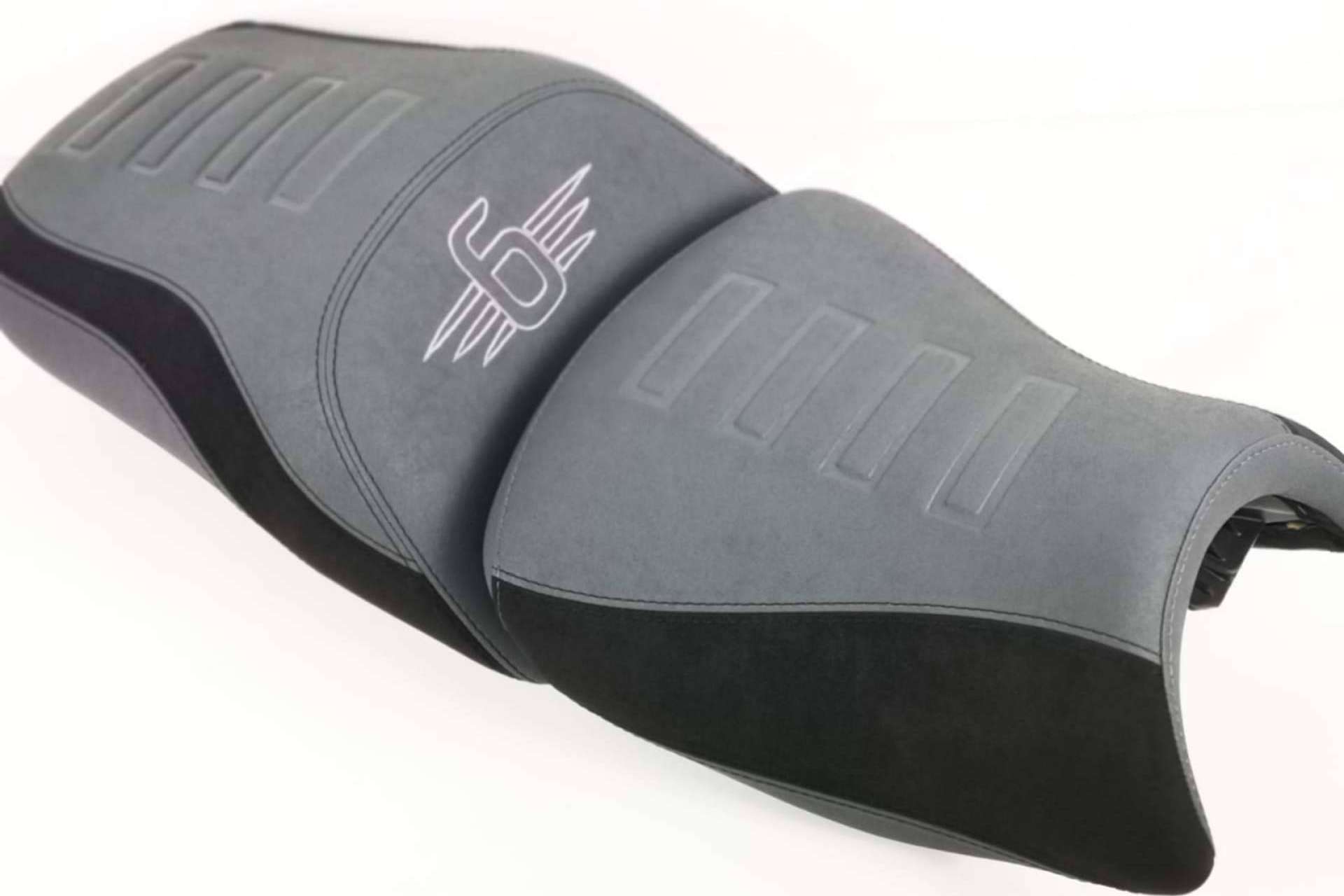 ¿En qué lugar modificar el asiento de moto de carretera y hacerlo más cómodo? JM-Fundas