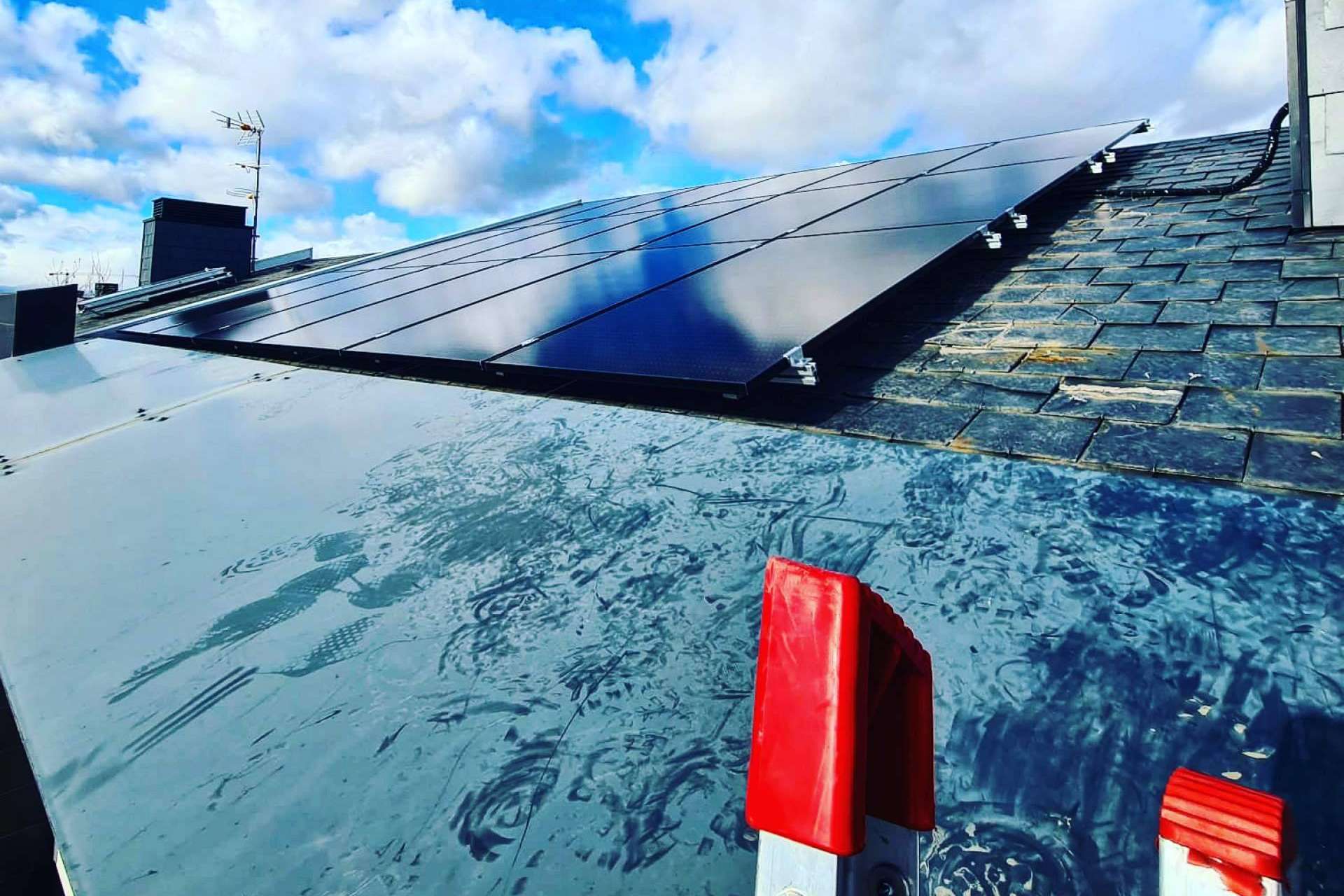 Conocer los incentivos a las instalaciones de autoconsumo en la Comunidad de Madrid, con Jarama Solar