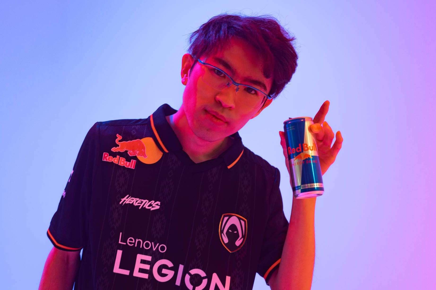 Red Bull se une a Team Heretics