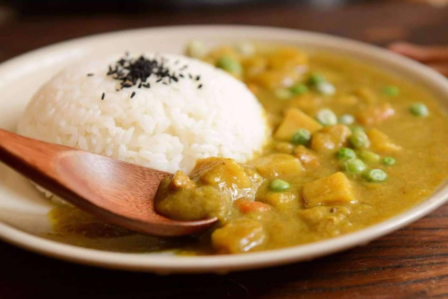 Pollo al curry vegano, la nueva creación de Medsuperfoods cargada de proteína