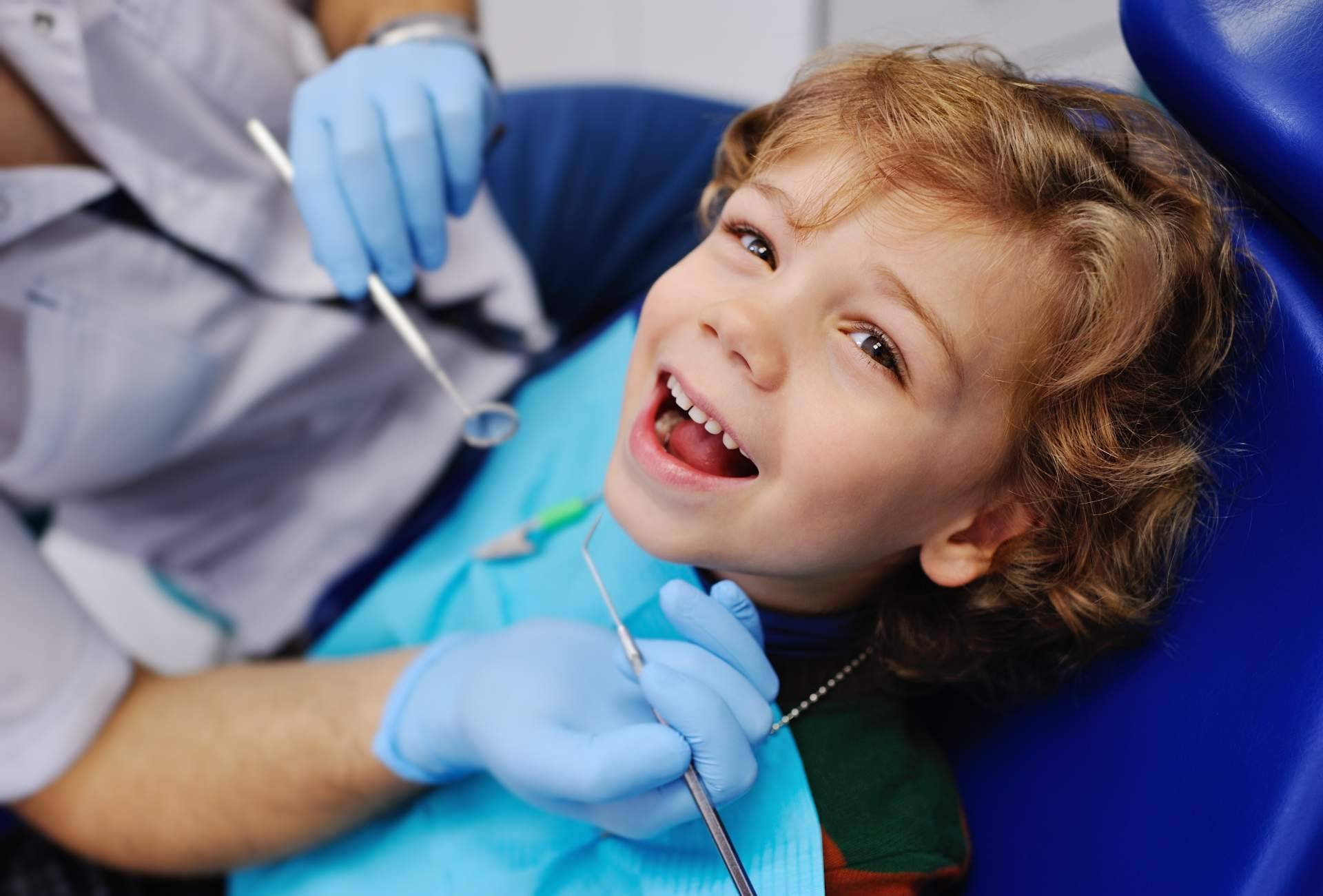 Tratamientos de odontología infantil en la Clínica Los Llanos Dental en Barcelona