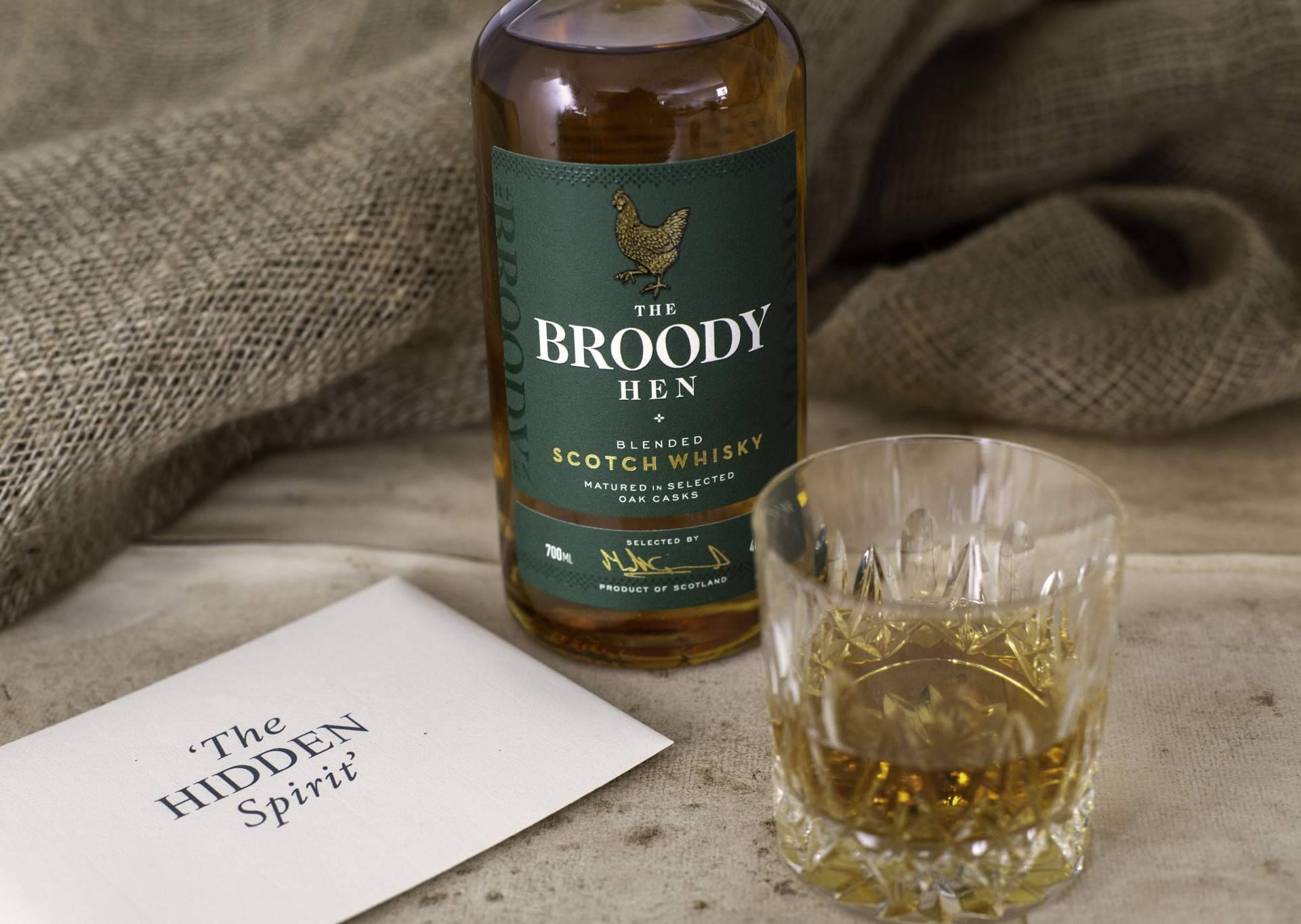 Disponible ya en España The Broody Hen, el whisky oculto