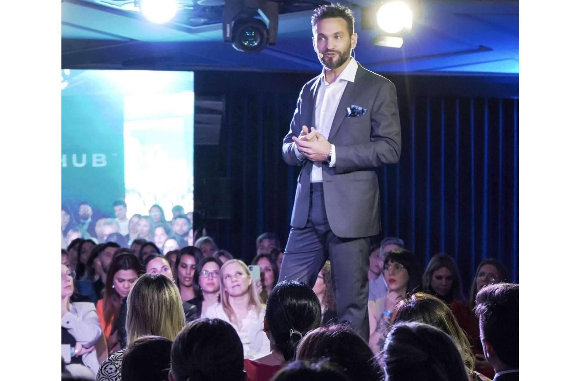 El Dr. Fernando Felice, conferencista y capacitador médico, ha organizado un congreso de estética llamado Masterhub, el cual ofrece formación médica