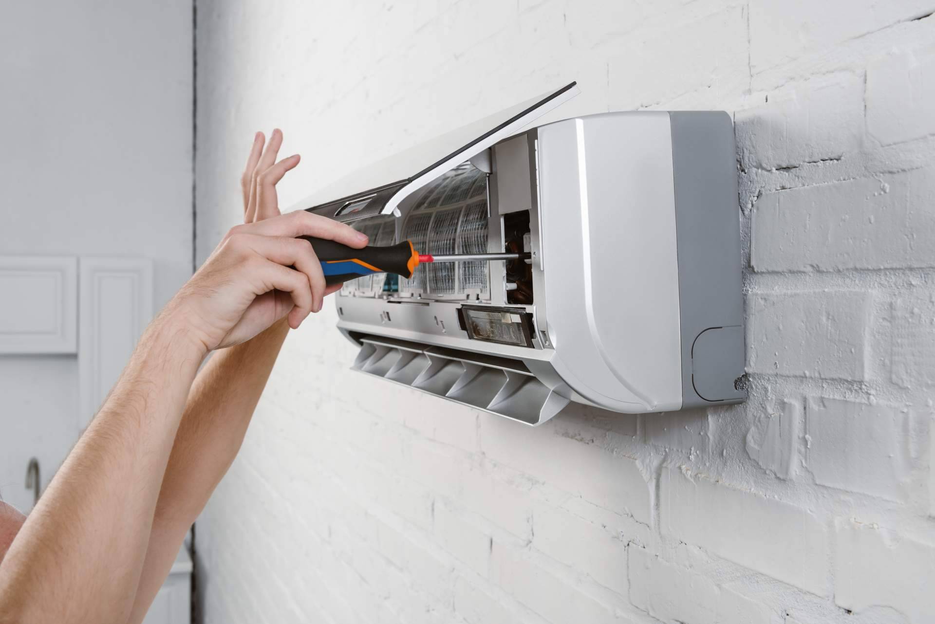 Instalación de aires acondicionados de la mano de Reparaciones Climatit