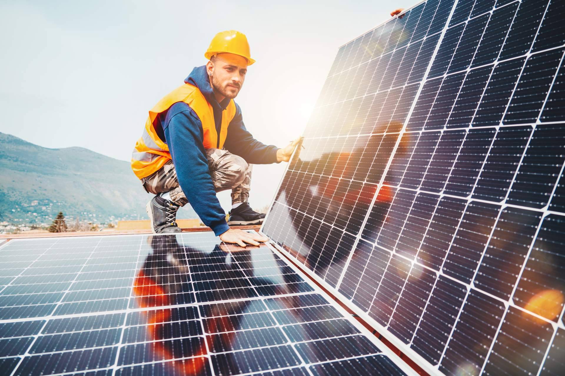 ¿Cómo funciona y por qué es importante la energía solar fotovoltaica?