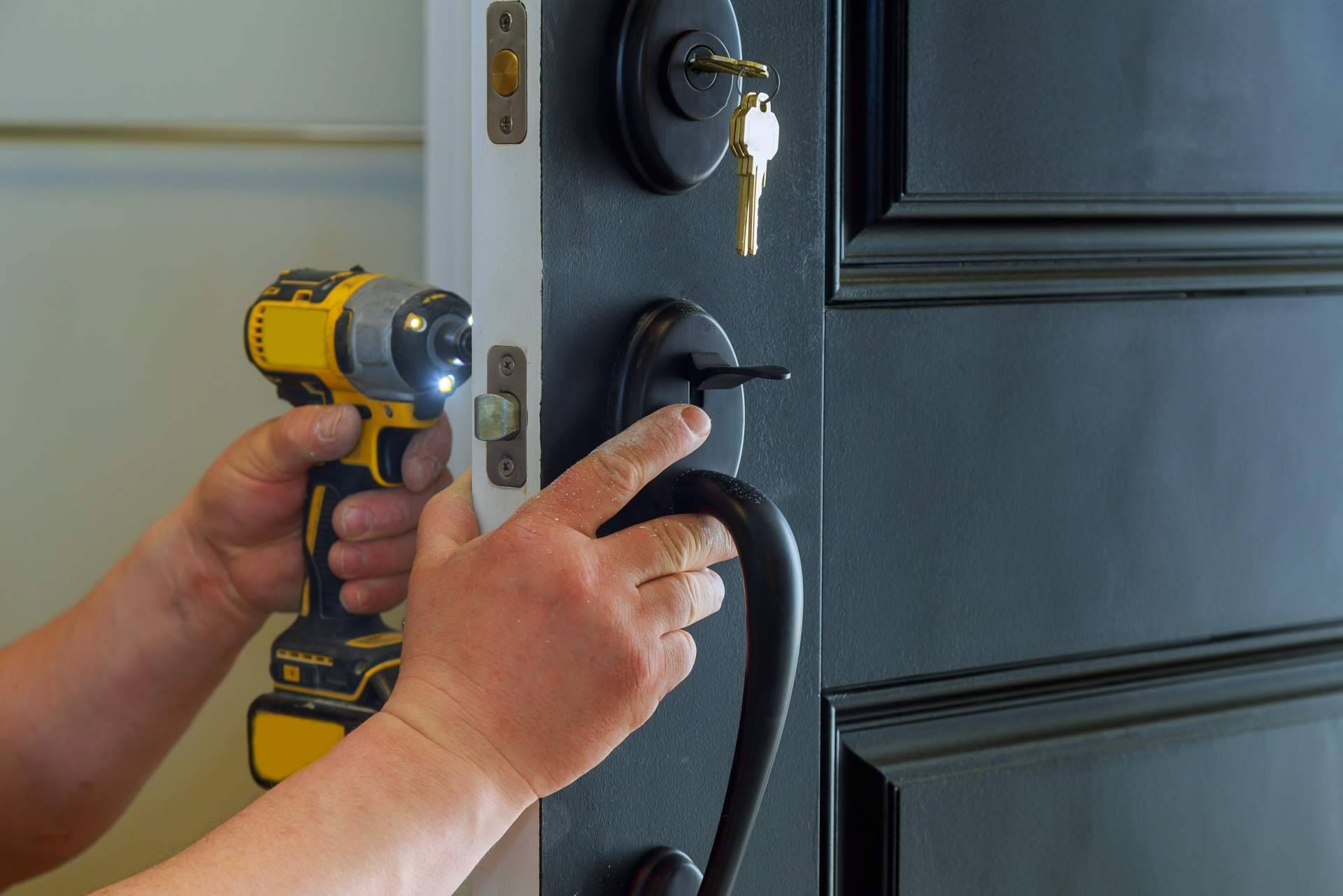 Reparar tu Casa y sus servicios profesionales de cerrajeros Marbella 24h y Alicante