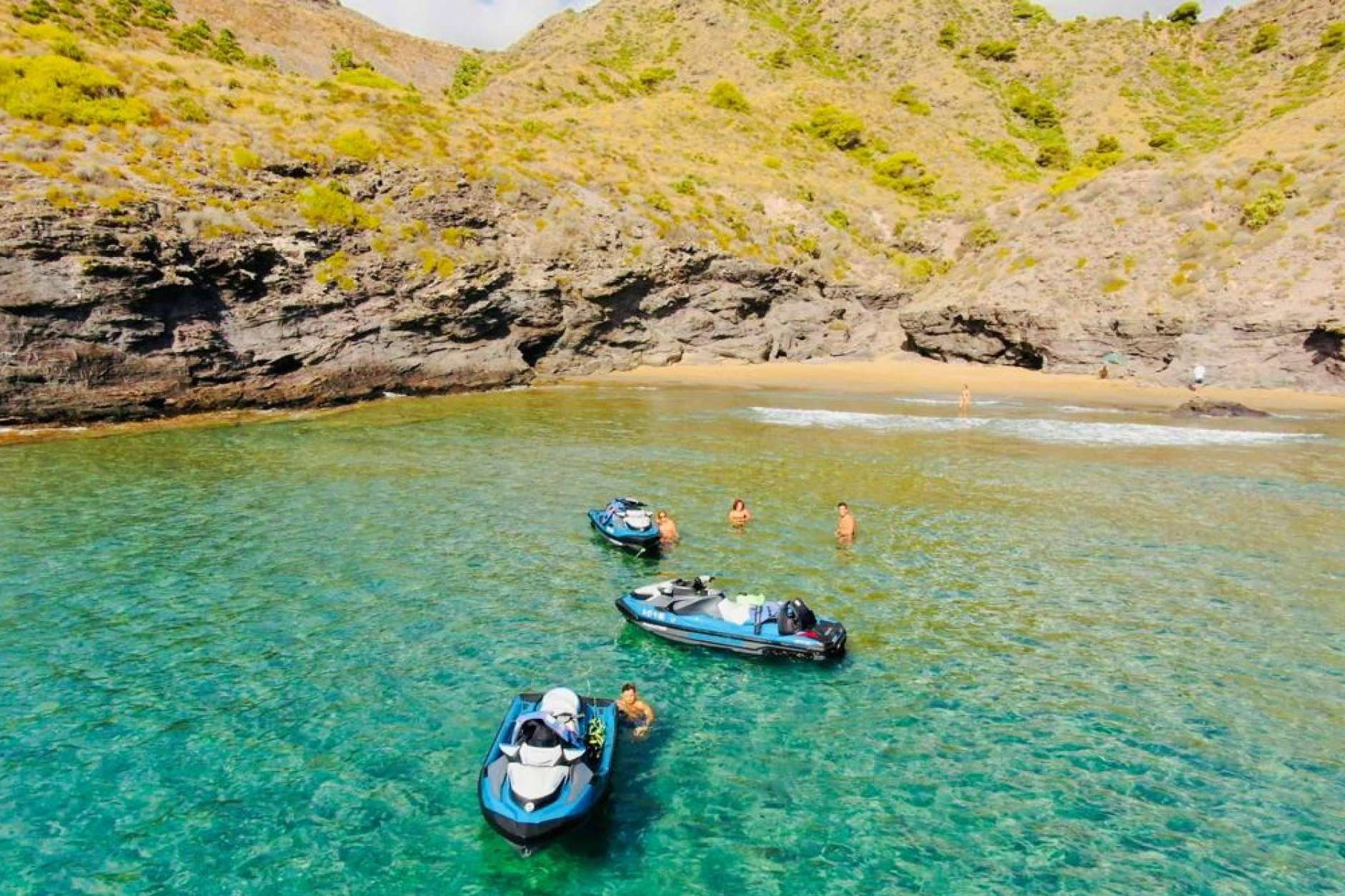 El origen y alquiler motos de agua en La Manga con Kalima Charter