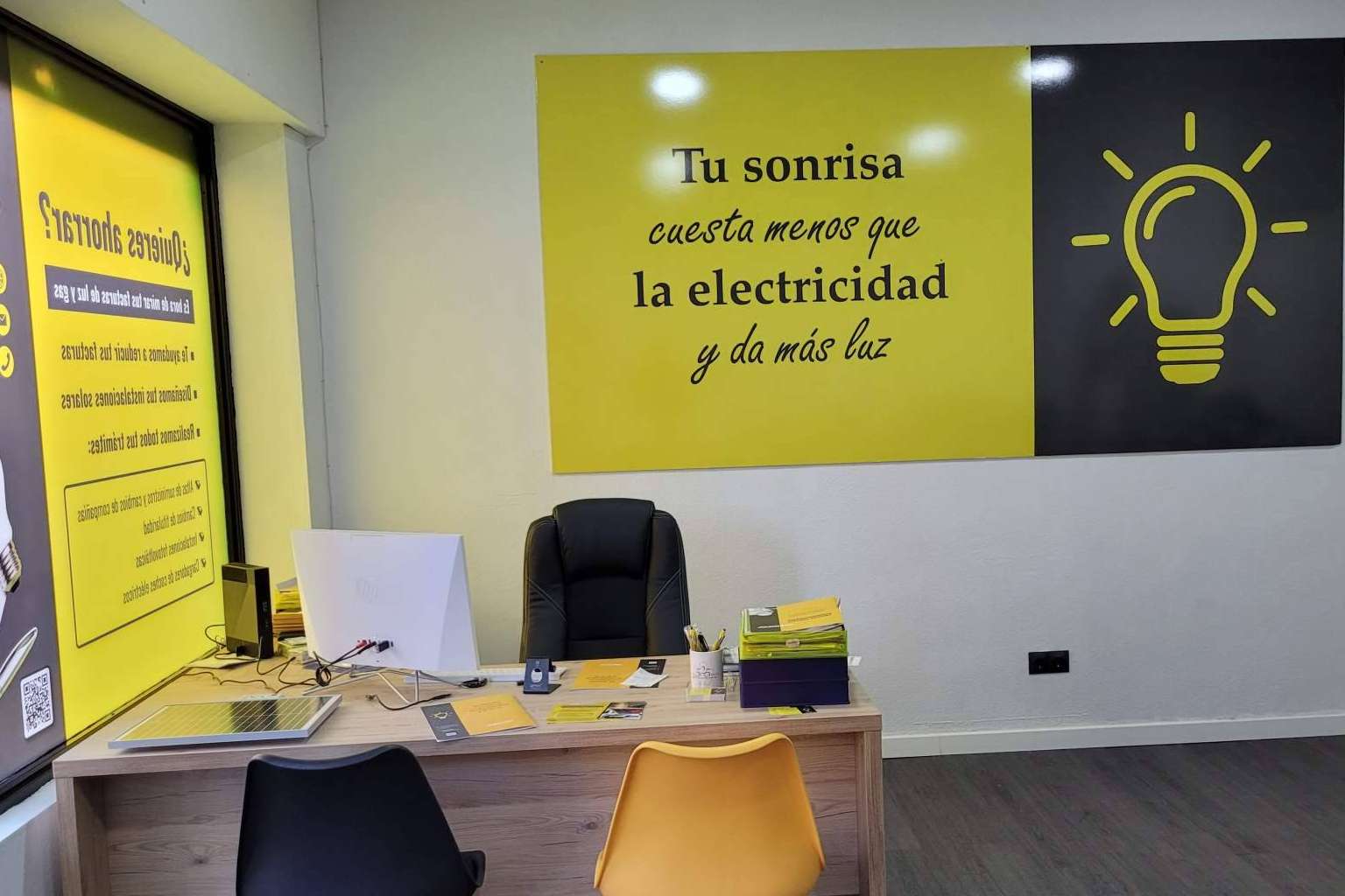 Batería virtual y hucha solar con las placas solares de Descuentos En Luz