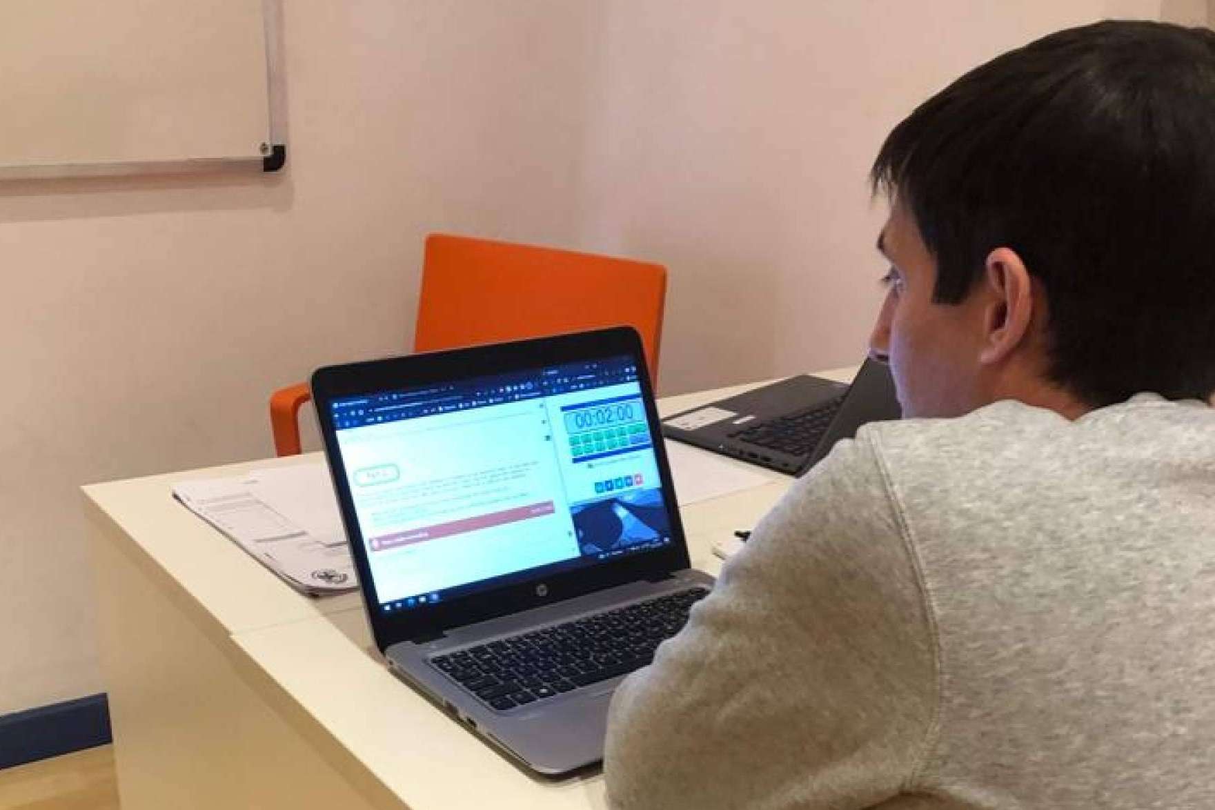 Una buena manera de conseguir un título oficial de inglés en tiempo récord son los cursos intensivos de verano