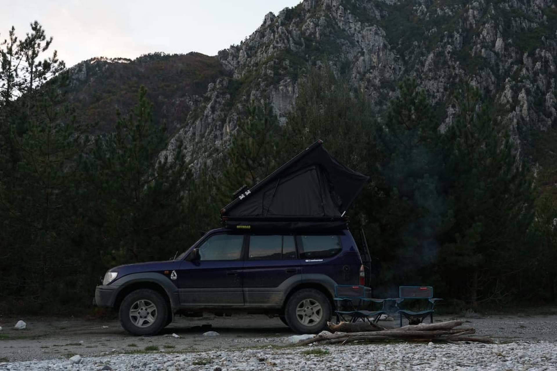Las tiendas de techo para coche, una opción económica de camperizar cualquier tipo de vehículo