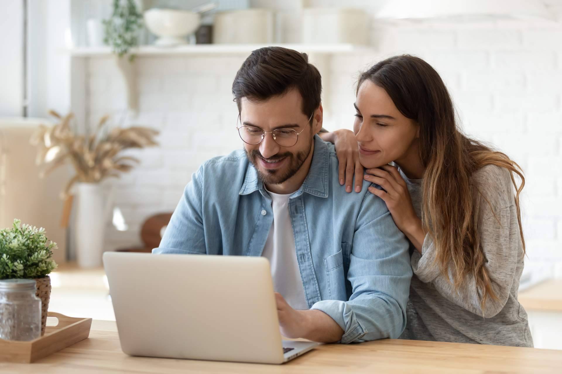 Anuto Marketplace ayuda a los anunciantes a publicar y renovar sus anuncios clasificados gratis y en tiempo real