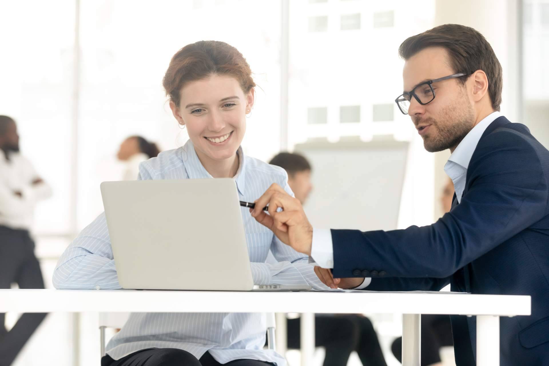 Cómo es el curso agente inmobiliario de Surge