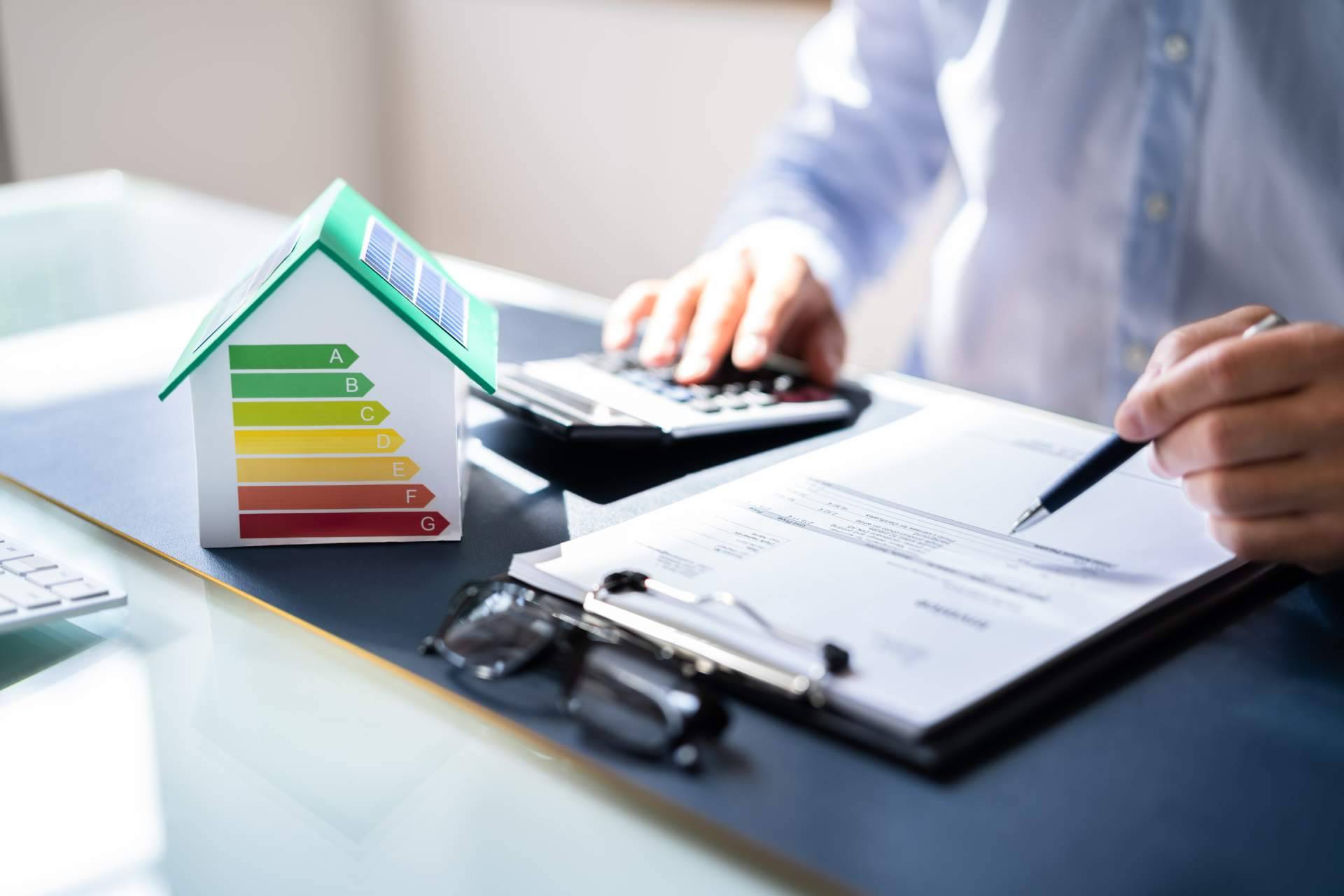 ¿Cómo una asesoría energética puede ayudar a las empresas a reducir sus costes energéticos?