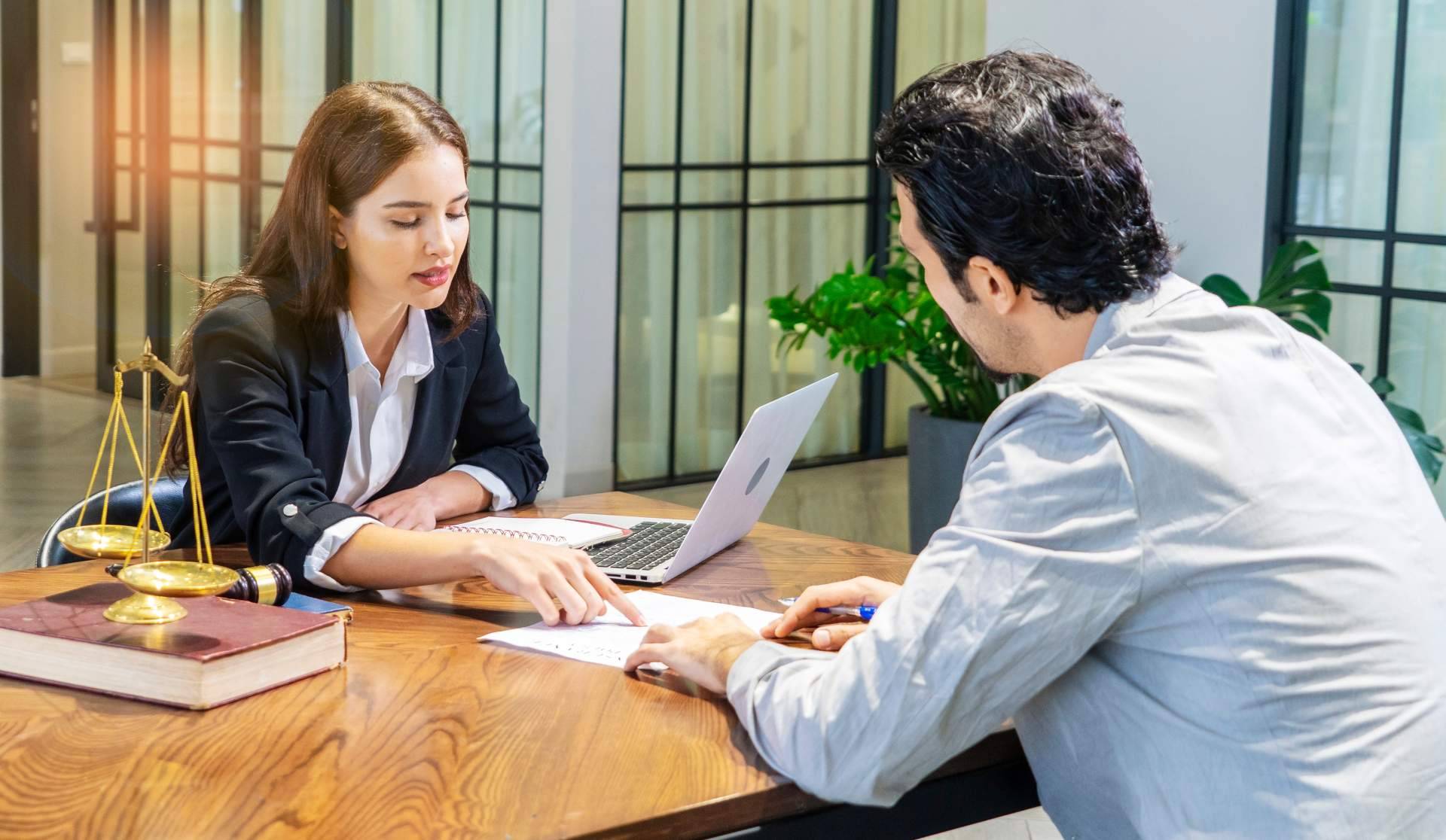 Banchio Abogado es un despacho experto en arraigo laboral para extranjeros