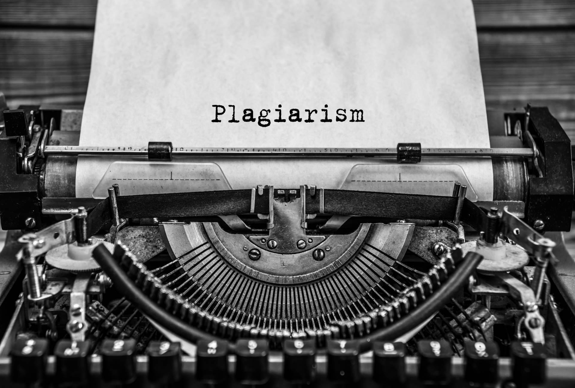 ¿Cuál es el sistema de detector de plagio que ofrece Ayuda Universitaria?
