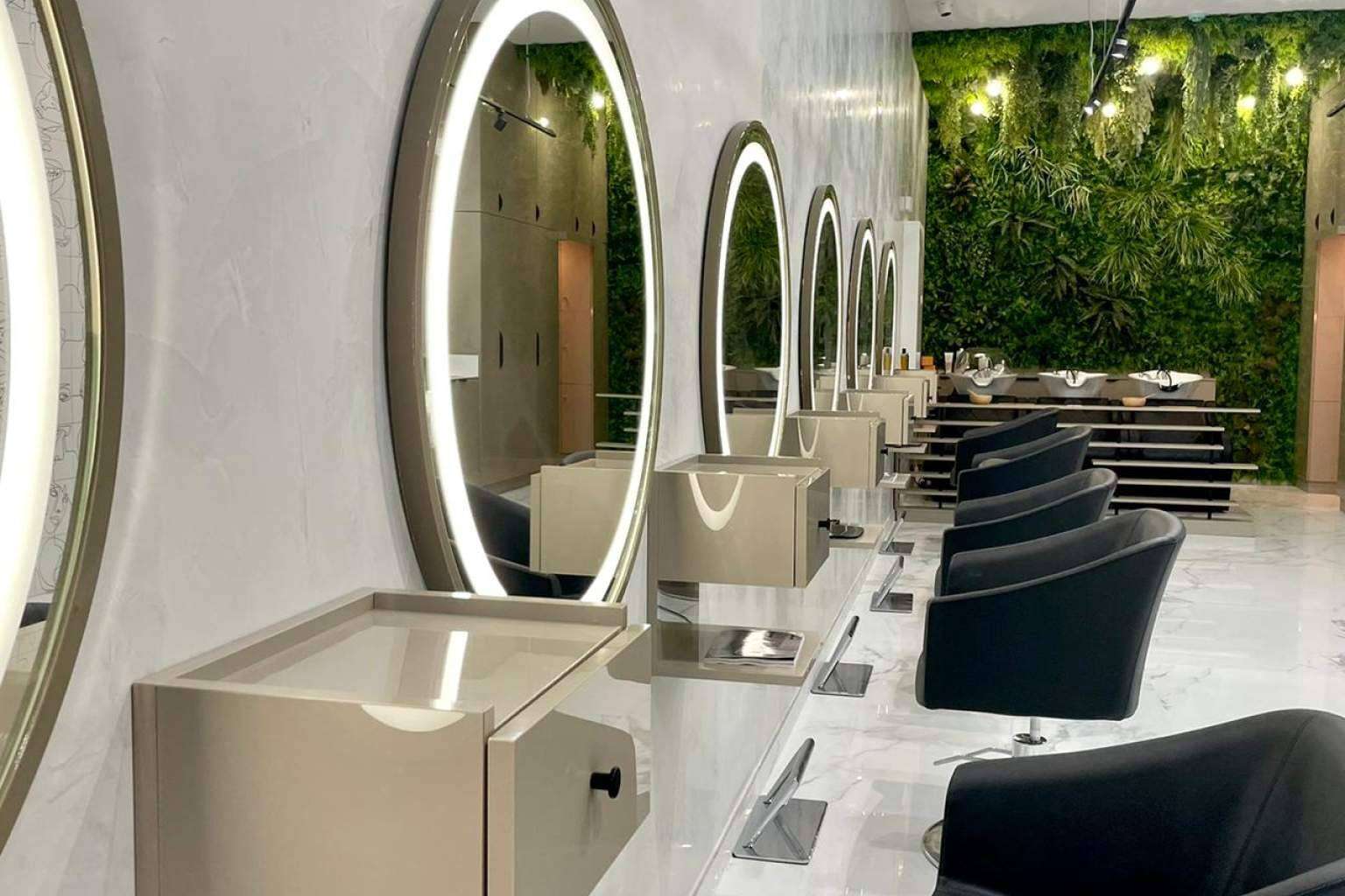 EspejoLED ofrece espejos para baño con luz de calidad