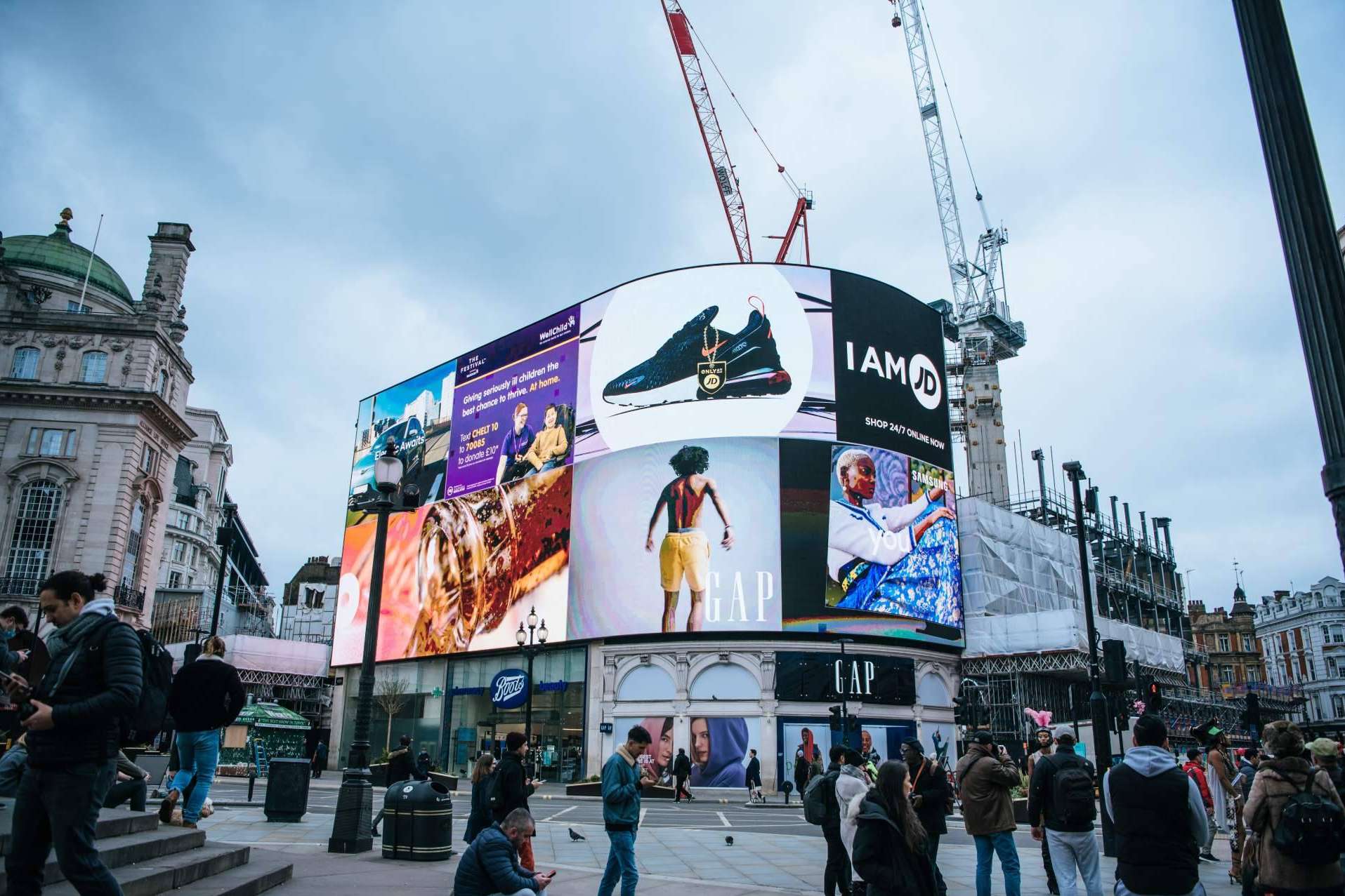 Los beneficios de la publicidad exterior, por Summum Marketing