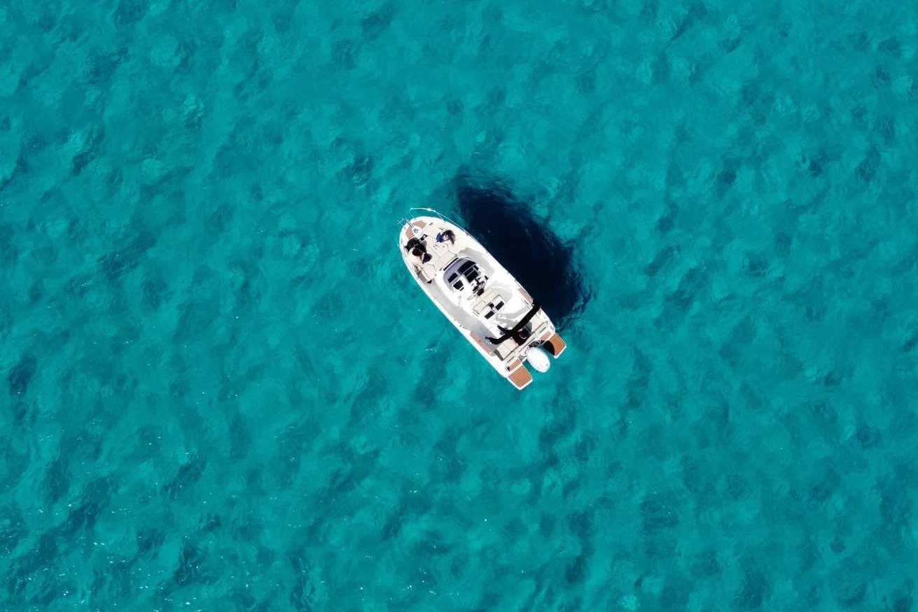 Descubrir Menorca con las excursiones privadas en barco de Nautic Charter Menorca