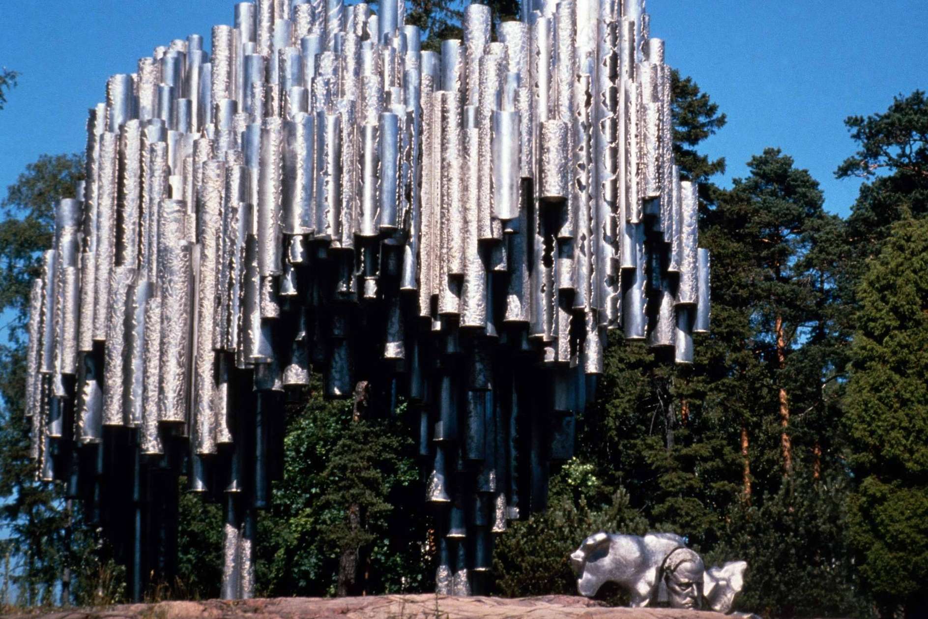 Viada Tours ofrece la experiencia de un City Tour Helsinki Verano 2023