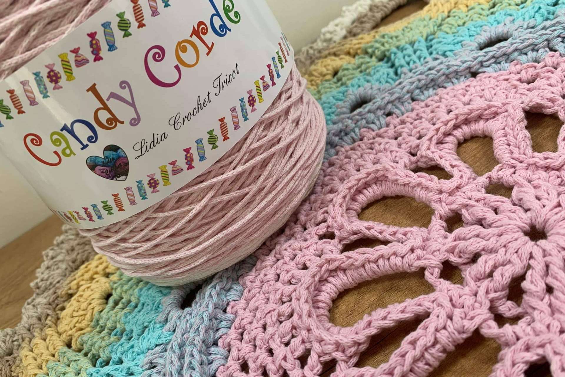 Cuidar el planeta con una nueva manera de tejer. Hilos naturales de Lidia Crochet Tricot