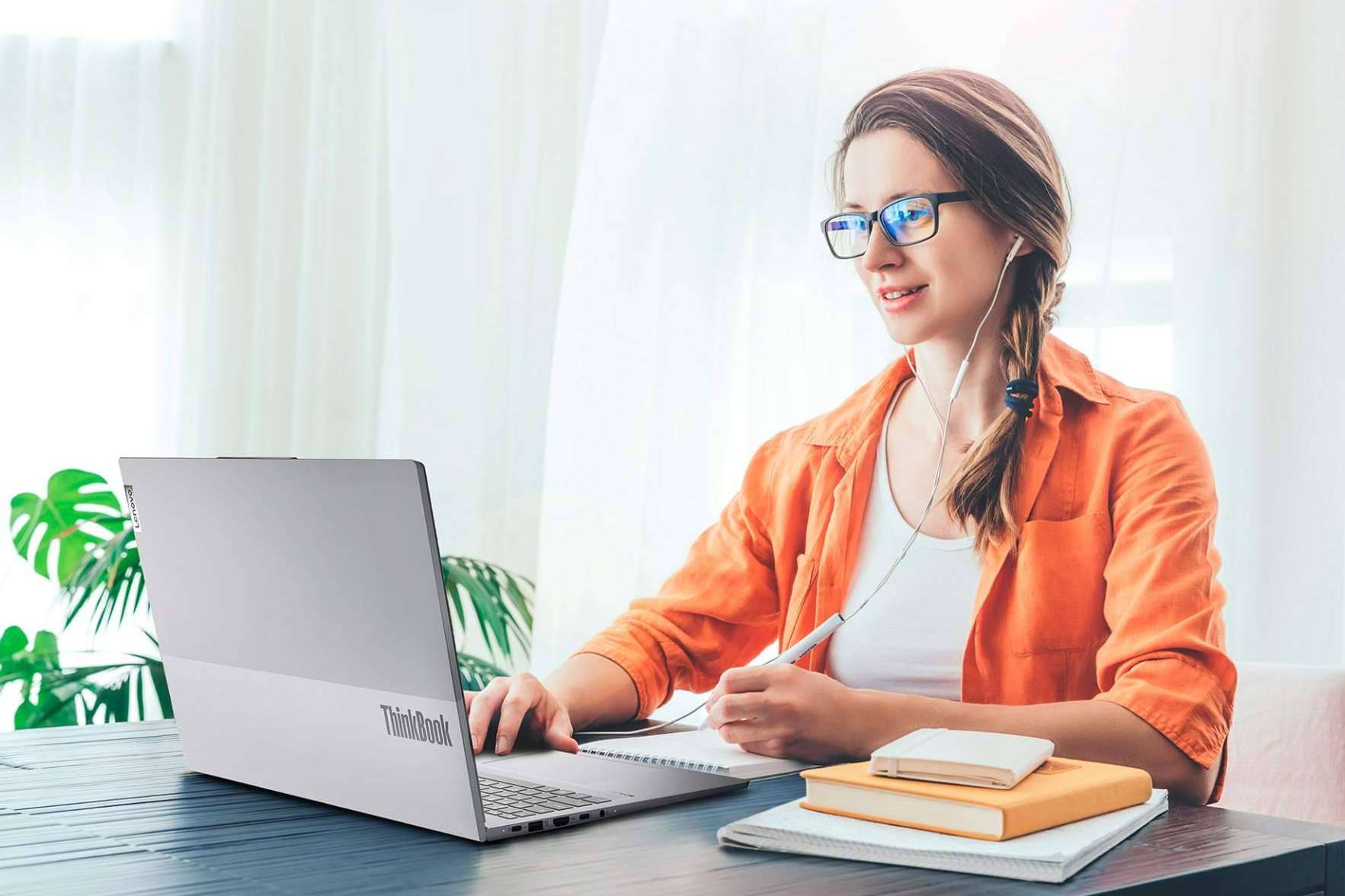 Los portátiles ThinkBook de la marca Lenovo, la elección ideal para las pymes