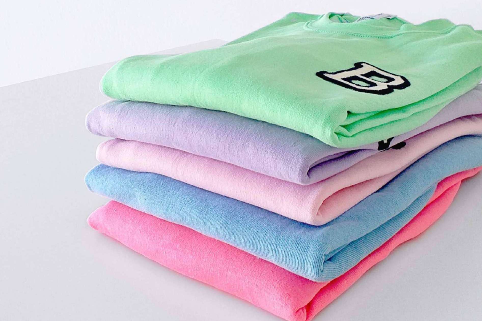 Anitials y sus sudaderas unisex con letras personalizadas