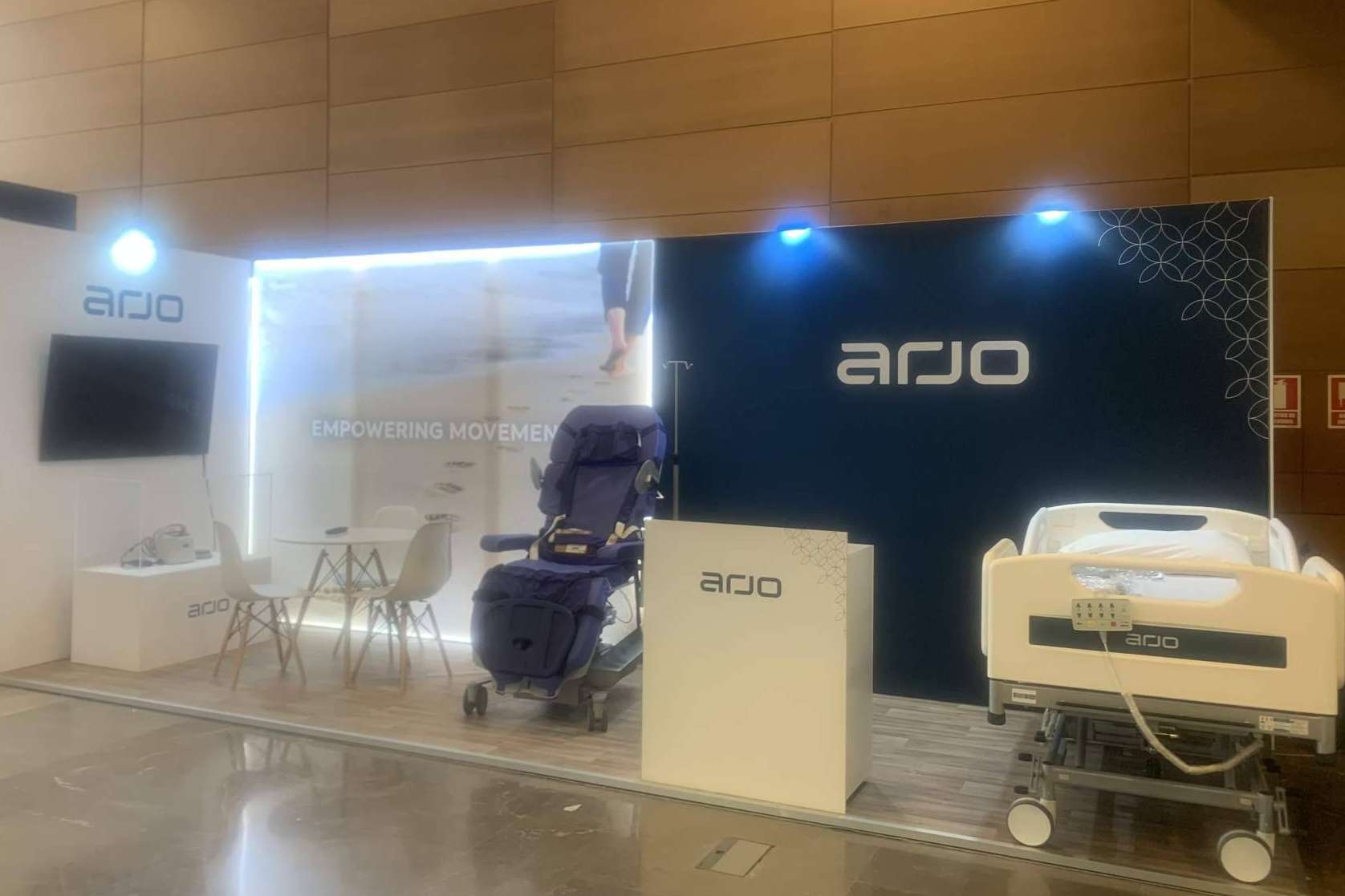 Diseño y fabricación de stands personalizados para marcas y empresas, con Connect2Enjoy