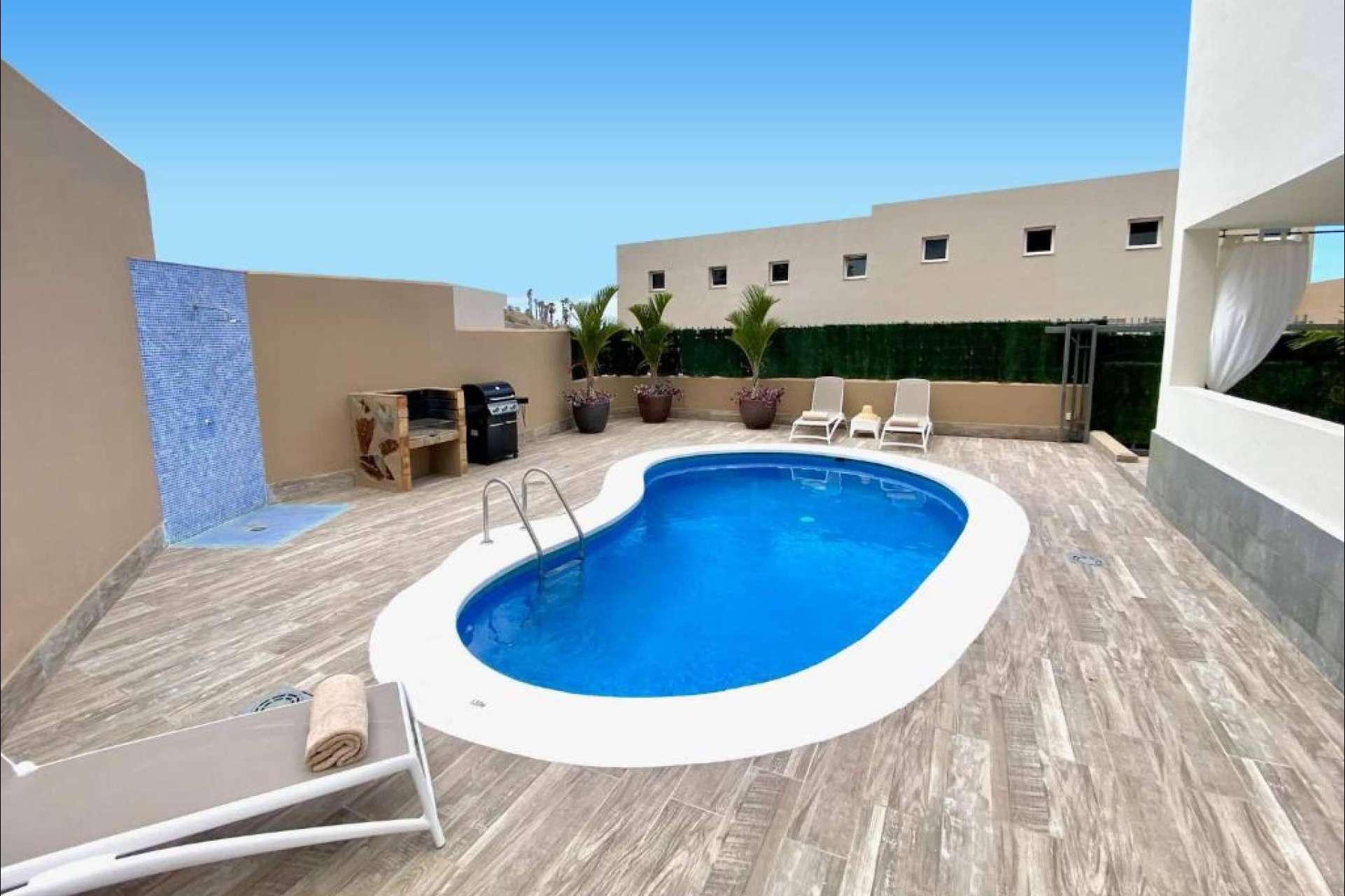 ¿Dónde encontrar villas de lujo y servicios exclusivos para unas vacaciones inolvidables en Tenerife? Canarias.com