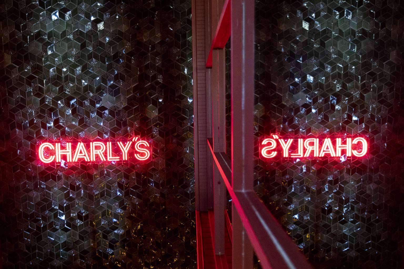 Carles Abellán inaugura la temporada en Formentera con la reapertura de casanatalia y el lanzamiento de Charly’s