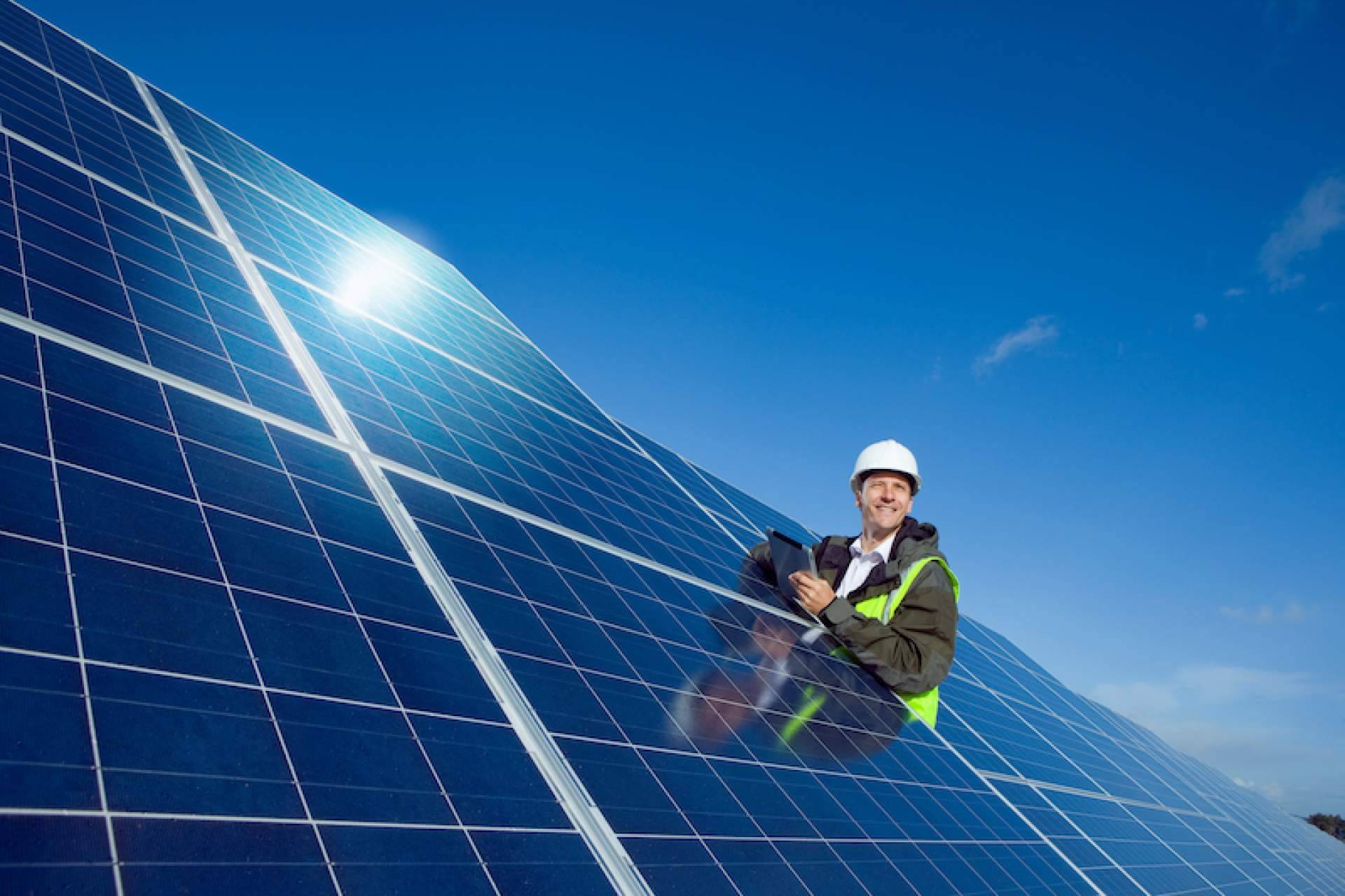 Instaladores de paneles solares, ¿qué buscar y qué evitar?
