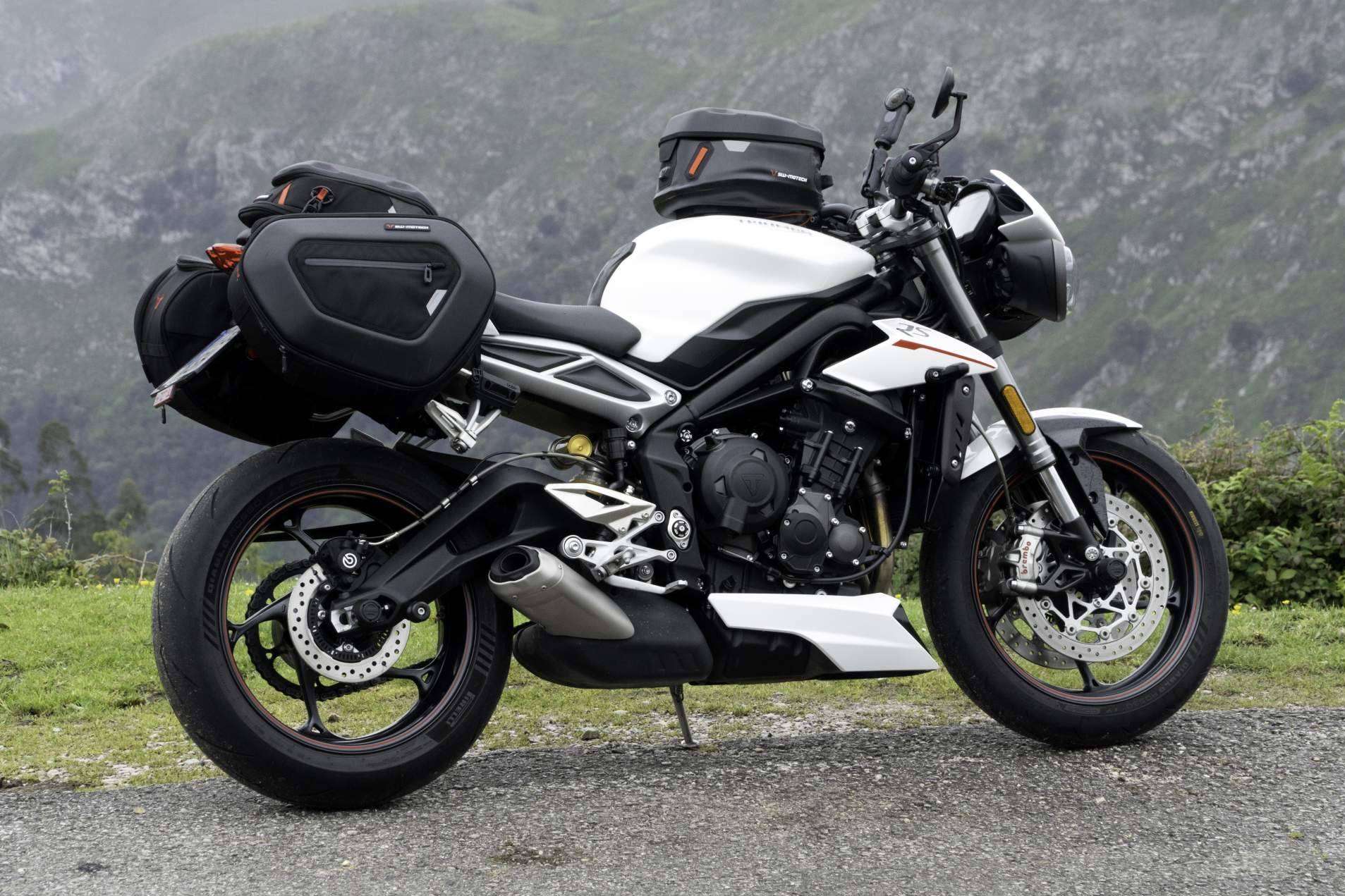 Este verano, con el equipaje para moto de SW-MOTECH, nadie se dejará nada en casa