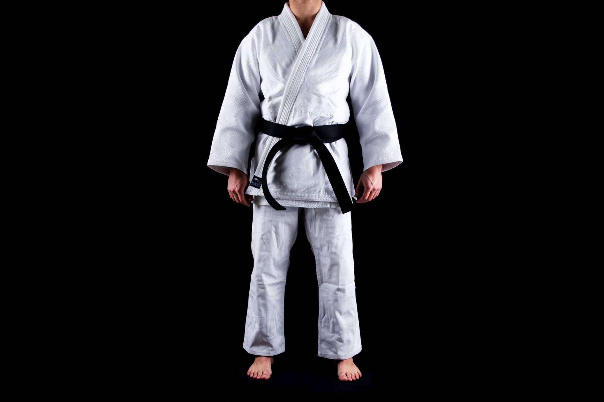 Los uniformes para hacer artes marciales entre otros productos de Katanamart