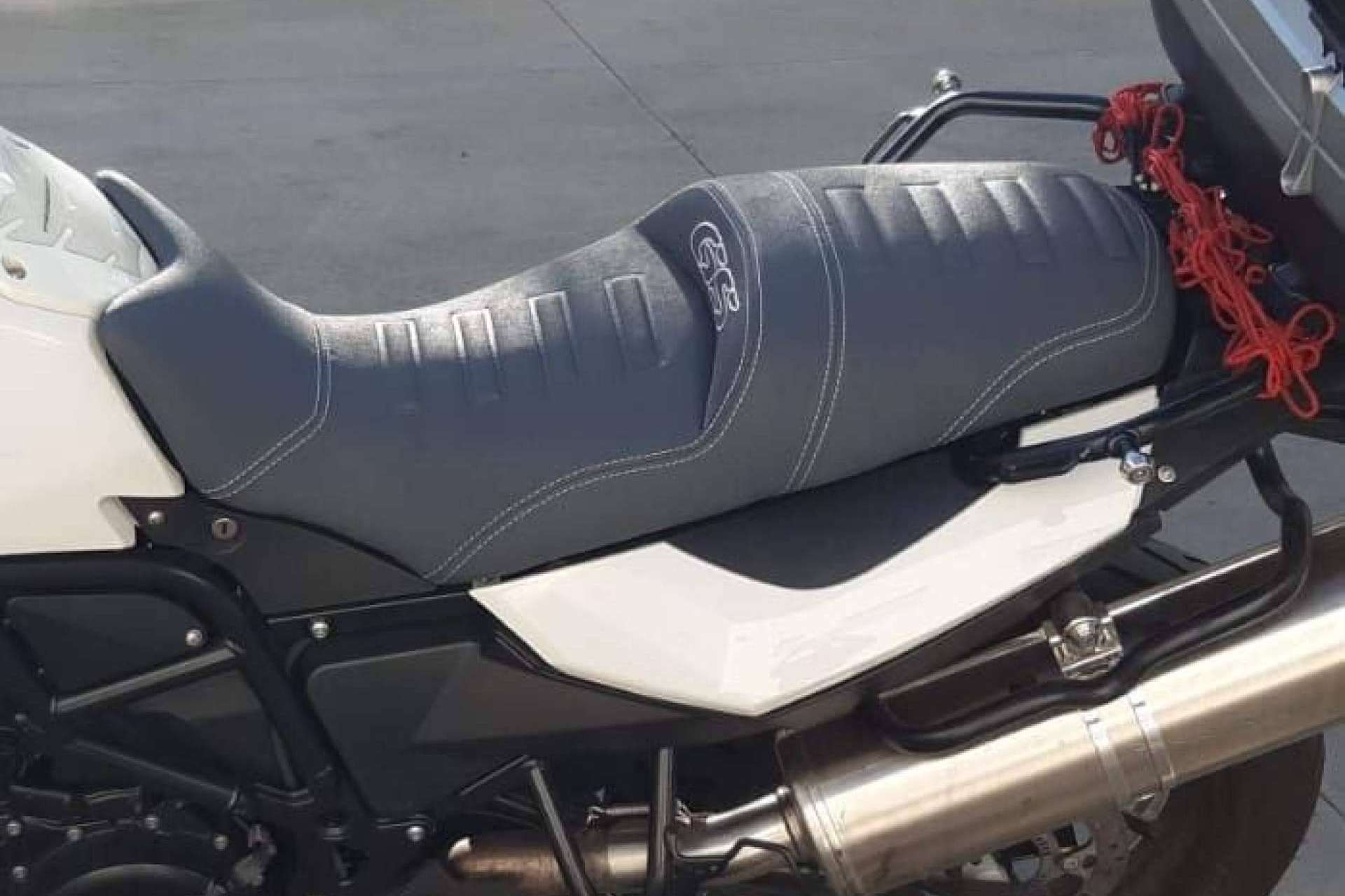 Asientos de moto cómodos para hacer largos viajes con JM-FUNDAS