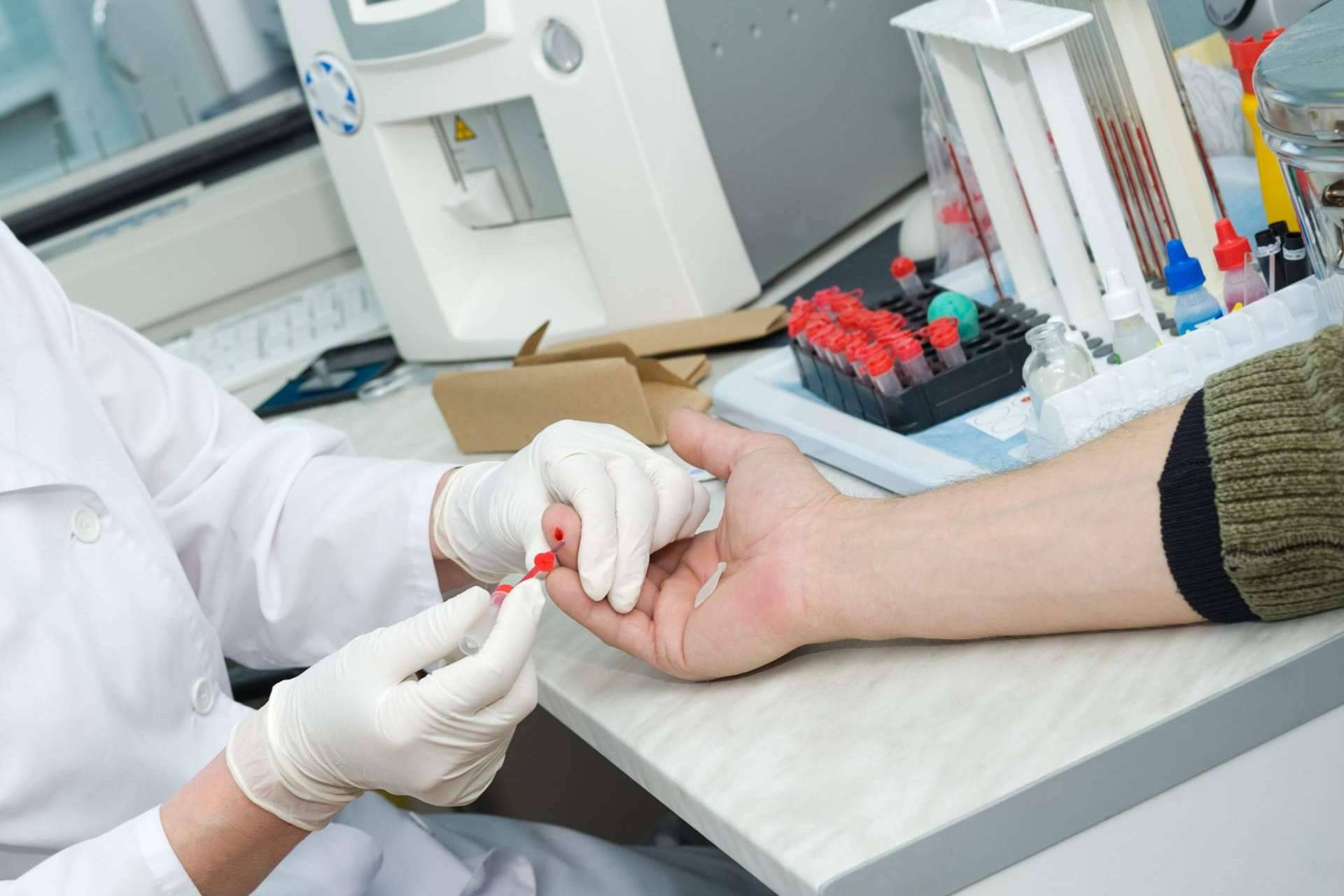 ¿Cómo puede ayudar un análisis celular a los pacientes de cáncer?