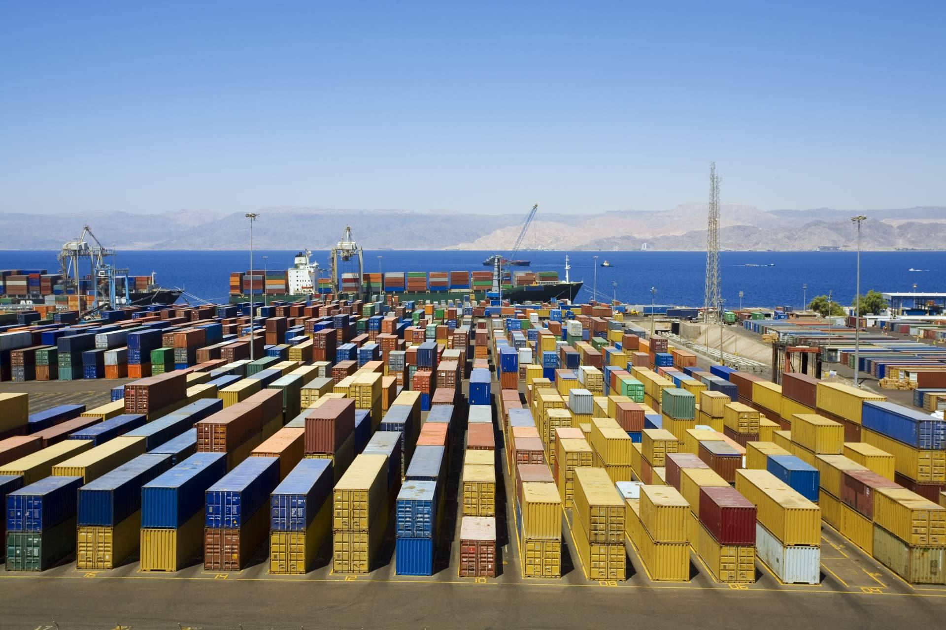 Transporte aéreo y marítimo de mercancías, de la mano de Acirfa Shipping