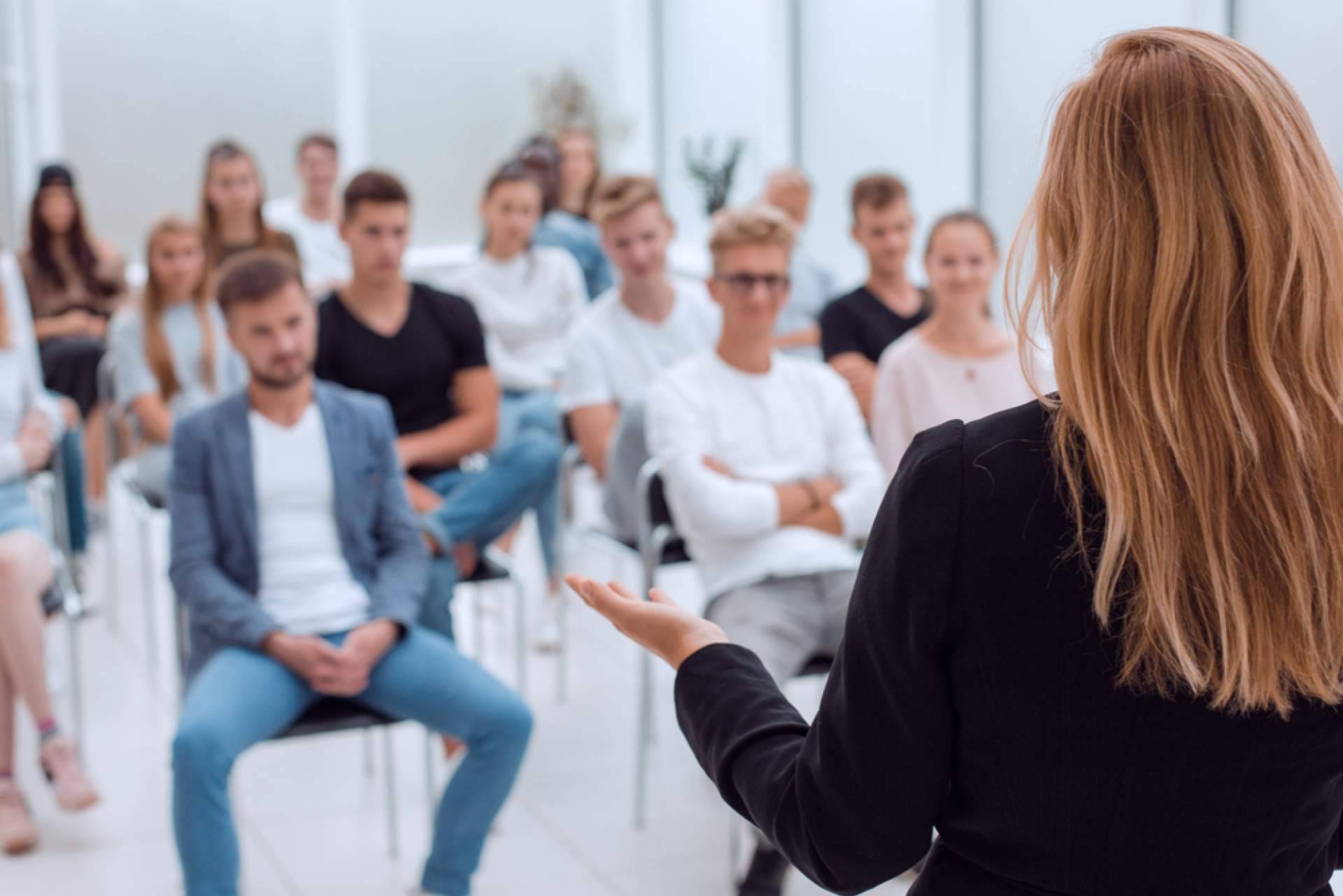 Formación para personas que desean crecer en el ámbito laboral, de la mano de Escuela Superior de Empresas